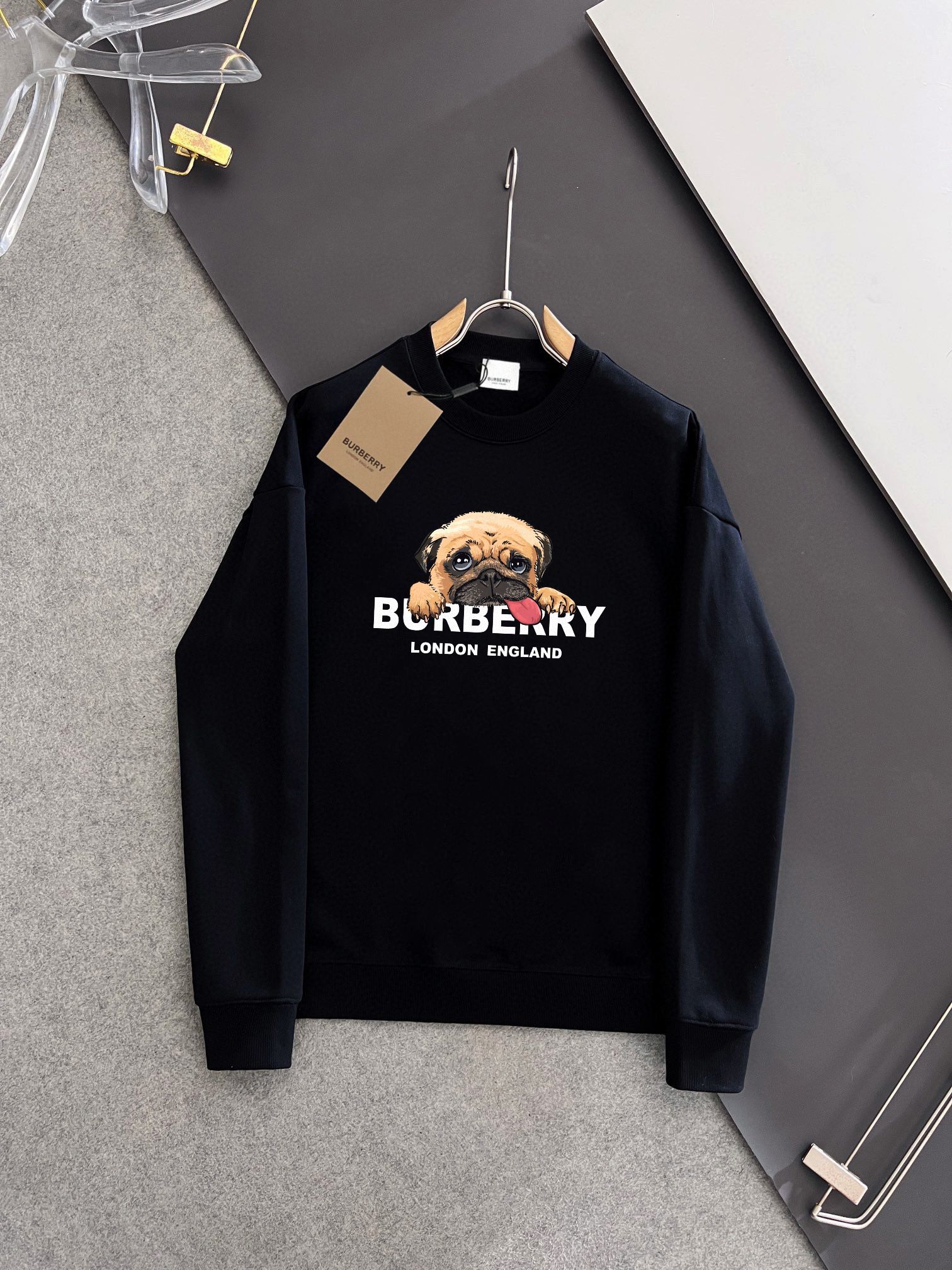 BURBERRY 巴宝莉 秋冬新款衛衣 クラシックデザインとトレンドを融合