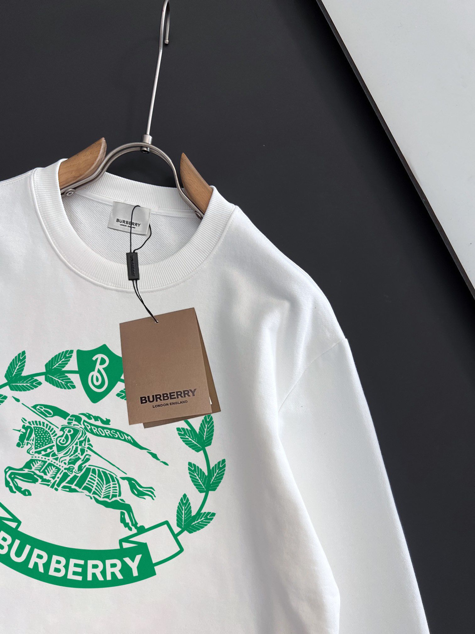 BURBERRY 巴宝莉 秋冬新款衛衣 輪廓感のあるクラシックデザイン