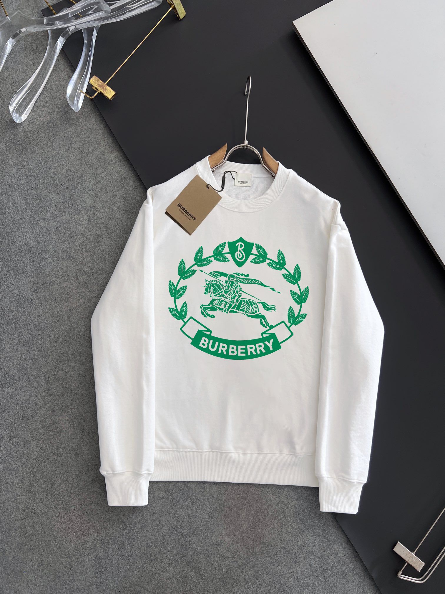 BURBERRY 巴宝莉 秋冬新款衛衣 輪廓感のあるクラシックデザイン