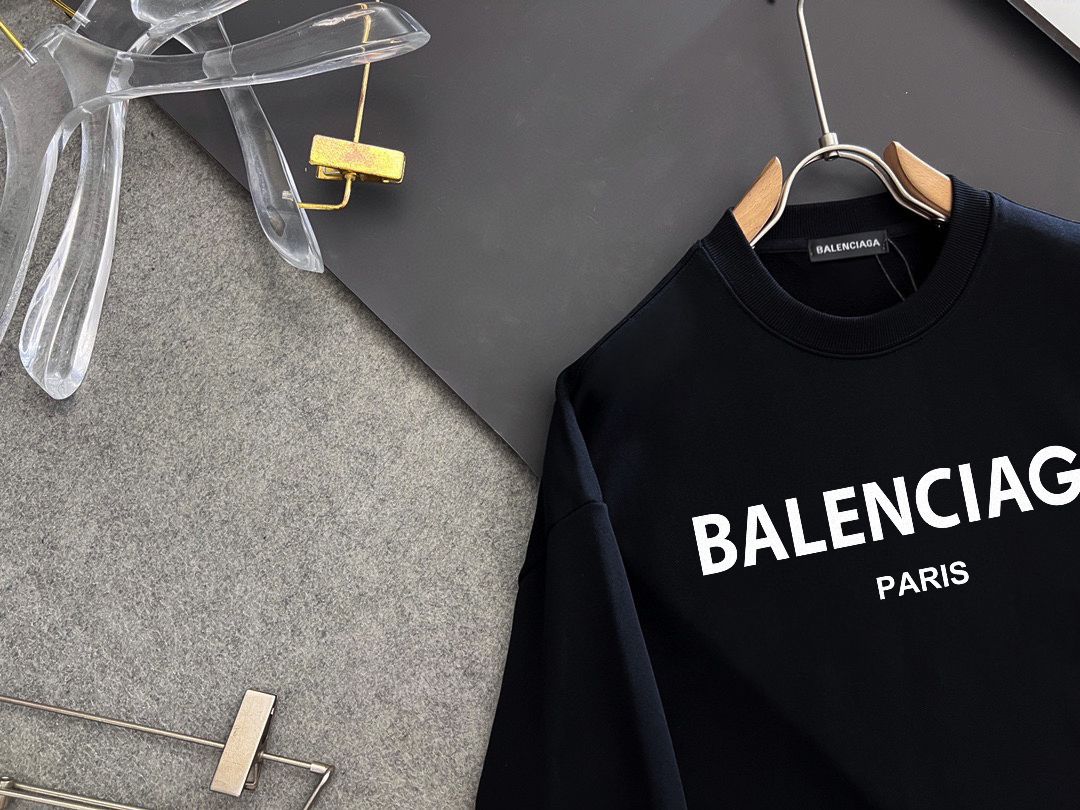 BALENCIAGA 秋冬新款衛衣 - トレンドを超えたクラシックデザイン