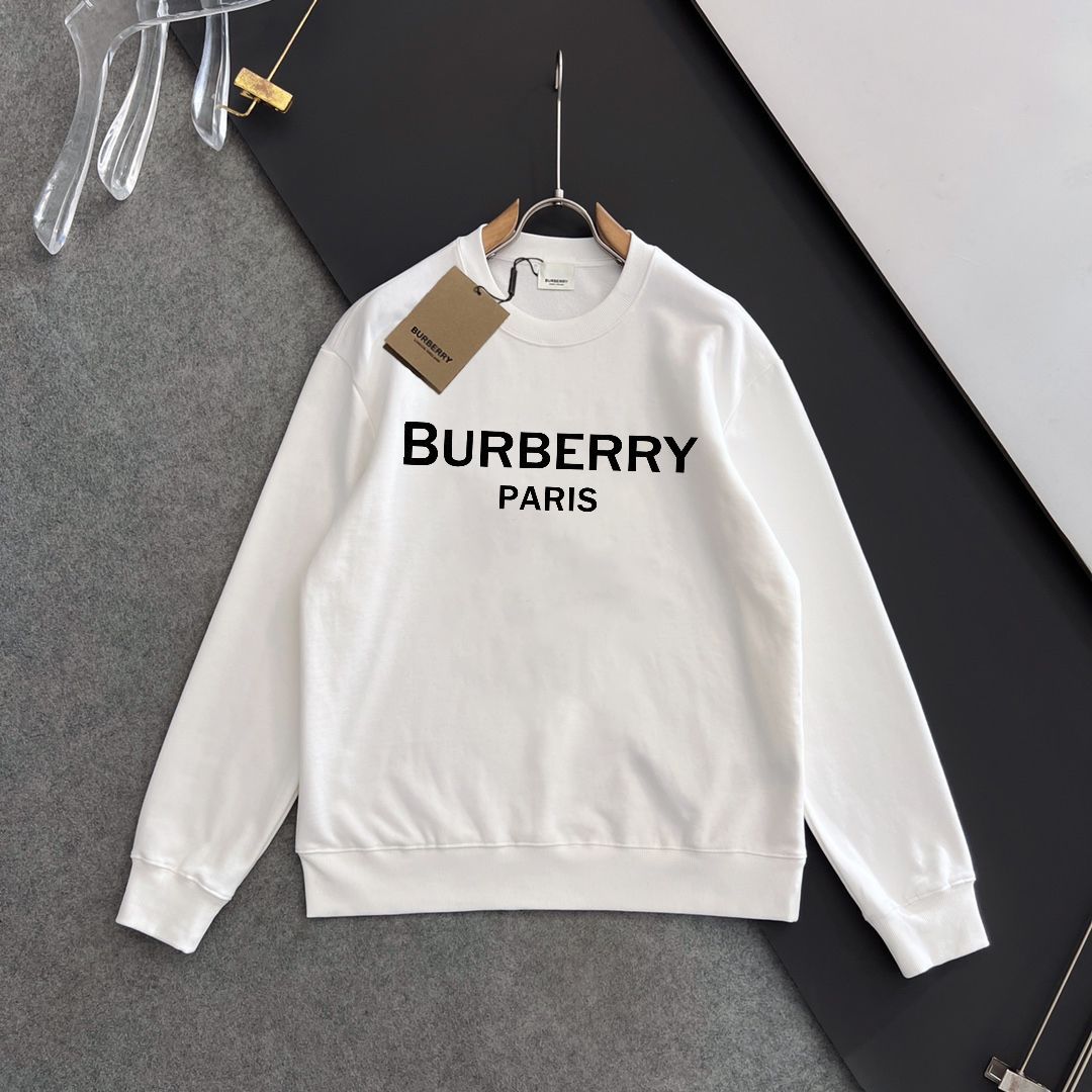 💰P180💥 BURBERRY 巴宝莉 秋冬新款卫衣,潮流不过时经典款,进口数码印花图案,定制卫衣毛圈420克面料,厚实挺阔有有形,细节无可挑剔,上身版型超赞!时下流行微阔男女同款版型。
颜色:黑色 米白
码数:XS-L