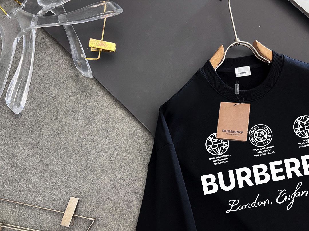 BURBERRY 巴宝莉 秋冬新款衛衣 クラシックなデザインとスタイル