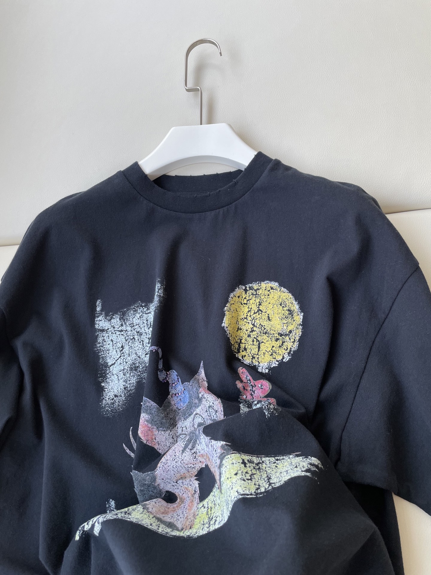 2025 We11done New T-shirt: Hardcore Female Suit with Small Monster Images - 图片 2