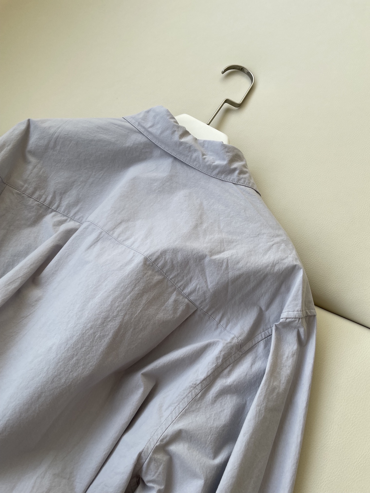 High-quality JiLSander-style women’s shirts with unique Japanese fabric and handcrafted details. - 图片 7