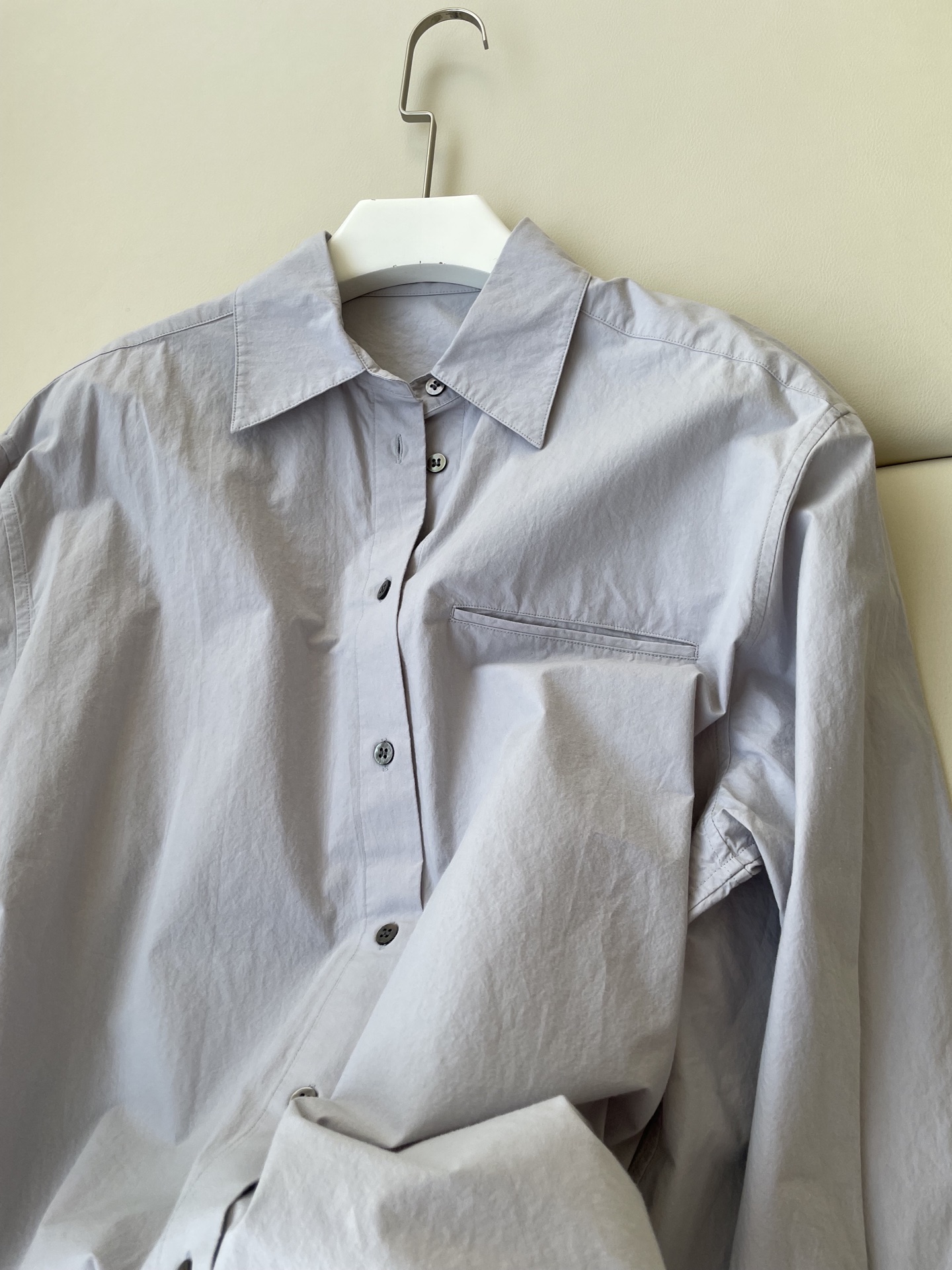High-quality JiLSander-style women’s shirts with unique Japanese fabric and handcrafted details. - 图片 2