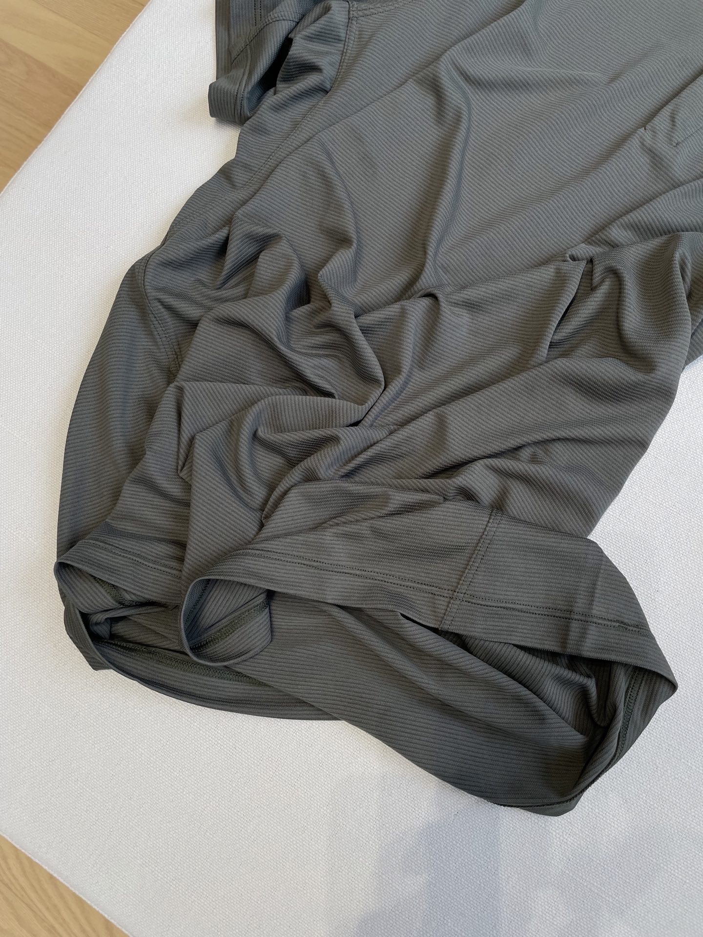 ARC’TERYX Kadem Short-Sleeve Shirt: Breathable & Quick-Dry for Summer Hikes - 图片 5