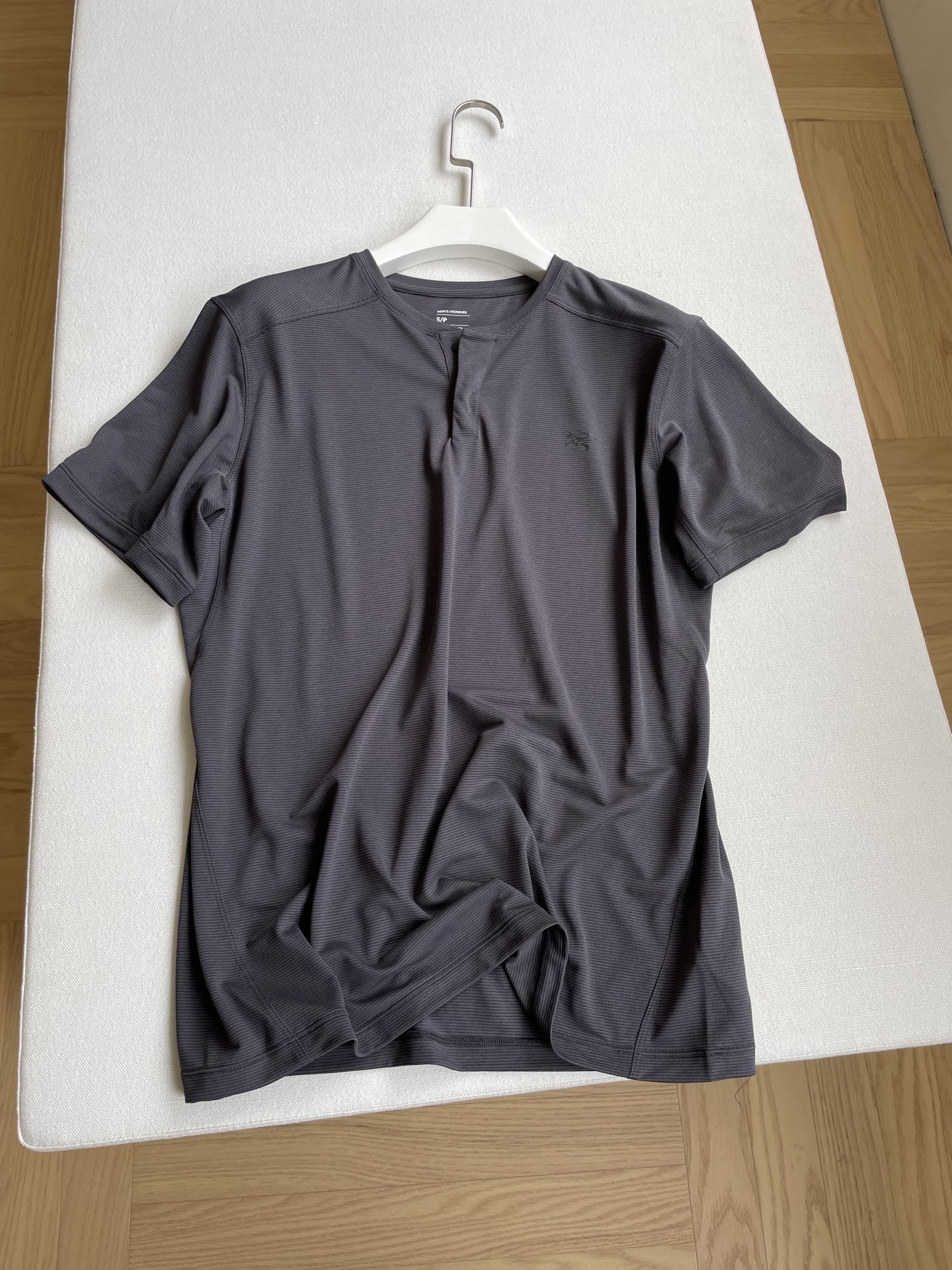 ARC’TERYX KADEM Short-Sleeve Shirt for Summer Hikes - 图片 1