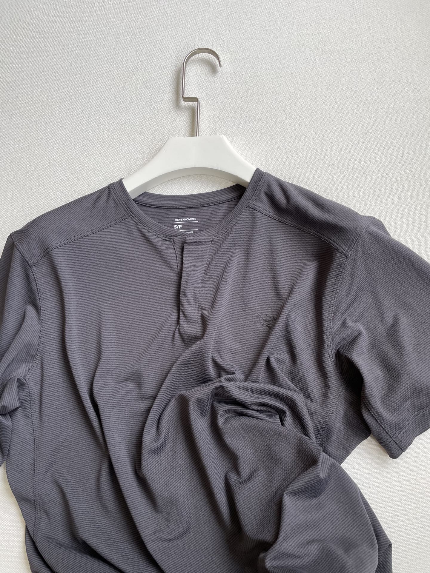 ARC’TERYX KADEM Short-Sleeve Shirt for Summer Hikes - 图片 2