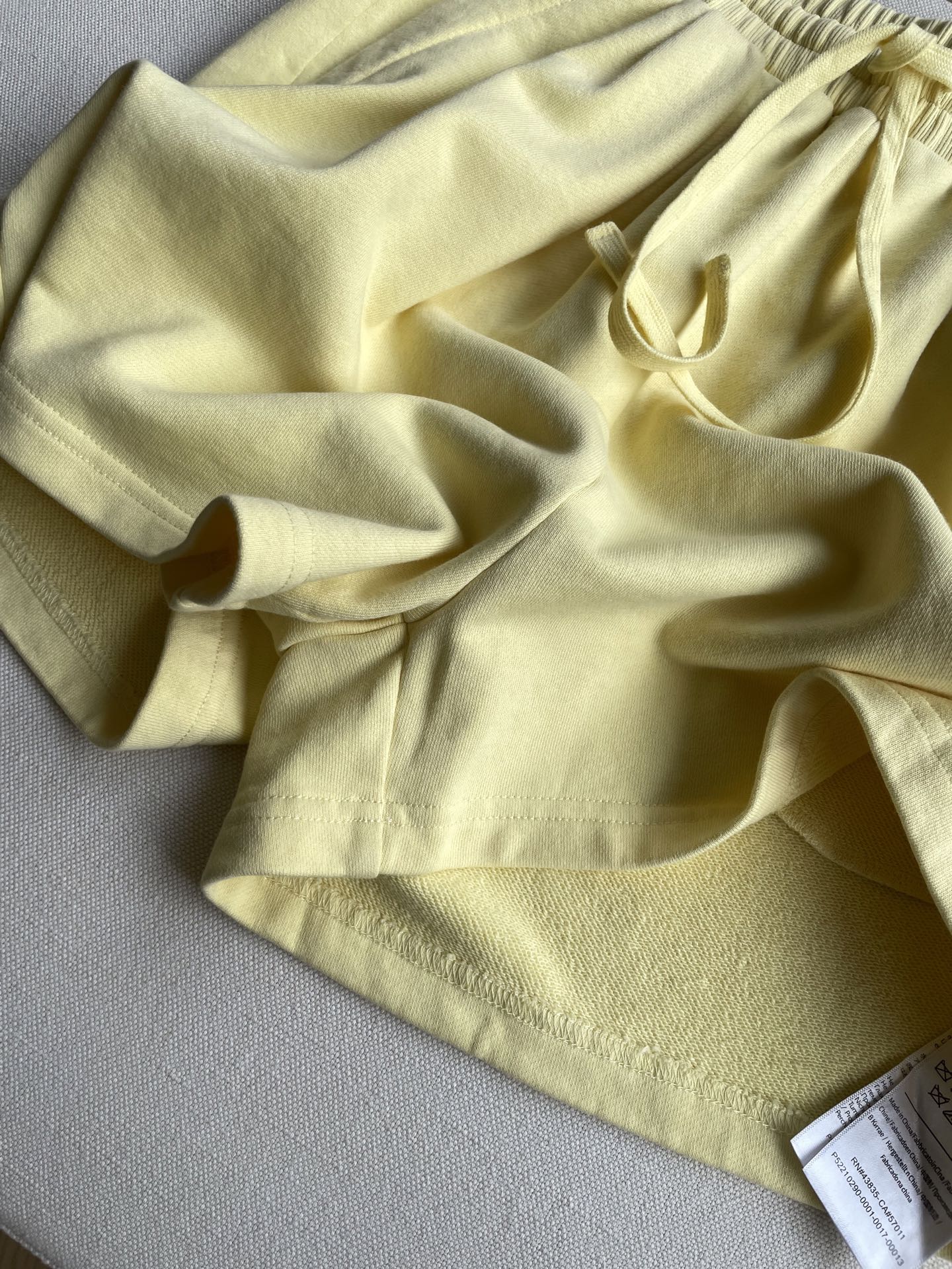 Summer Walk Suit with Single-Shoulder Sleeve Design, Comfortable and Stylish, Size SML - 图片 5