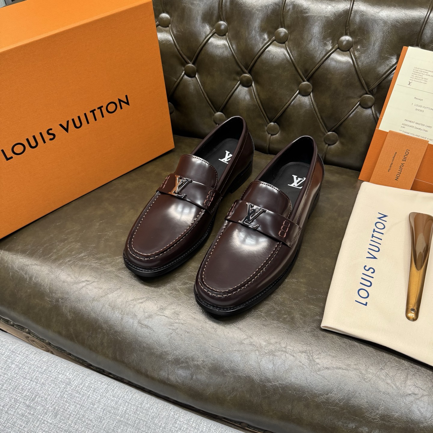 NO:852440,[Red brown open edge beads] LOUI* VUITTO* Louis Vuitton, classic leather outsole series. High version official website model, high-end and elegant, the upper is made of original Italian imported calfskin, water-dyed cowhide lining, water-dyed cowhide feet, special original leather injection molding combination outsole, comfortable and non-slip. Size 39-44 (customized at 38.45.46.47),, louis vuitton, louis  vuitton,cowhide,leather soles19860909【红棕开边珠】 LOUI* VUITTO* 路易威登,经典款真皮大底系列.高版本官网款,高端大气,鞋面采用原版意大利进口小牛皮,水染牛皮内里,水染牛皮垫脚,特供原版真皮注塑组合大底,舒适防滑.码数39-44（38.45.46.47定做）,,louis vuitton,louis vuitton,cowhide,Leather soles,Men's shoes