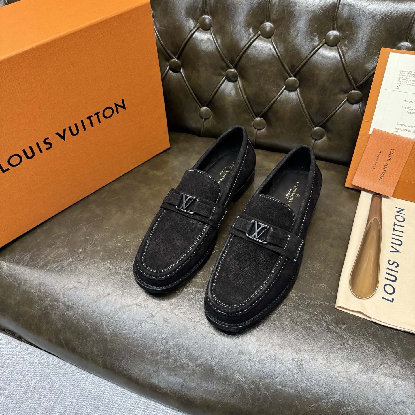 NO:852454,[Black matte lychee pattern] LOUI* VUITTO* Louis Vuitton, classic leather outsole series. High version official website model, high-end and elegant, the upper is made of original imported calfskin from Italy, water-dyed cowhide lining, water-dyed cowhide feet, special original leather injection molding combination outsole, comfortable and non-slip. Size 39-44 (customized at 38.45.46.47), louis vuitton, louis  vuitton,cowhide,leather soles19860909【黑色磨砂荔枝纹】 LOUI* VUITTO* 路易威登,经典款真皮大底系列.高版本官网款,高端大气,鞋面采用原版意大利进口小牛皮,水染牛皮内里,水染牛皮垫脚,特供原版真皮注塑组合大底,舒适防滑.码数39-44（38.45.46.47定做）,,louis vuitton,louis vuitton,cowhide,Leather soles,Men's shoes