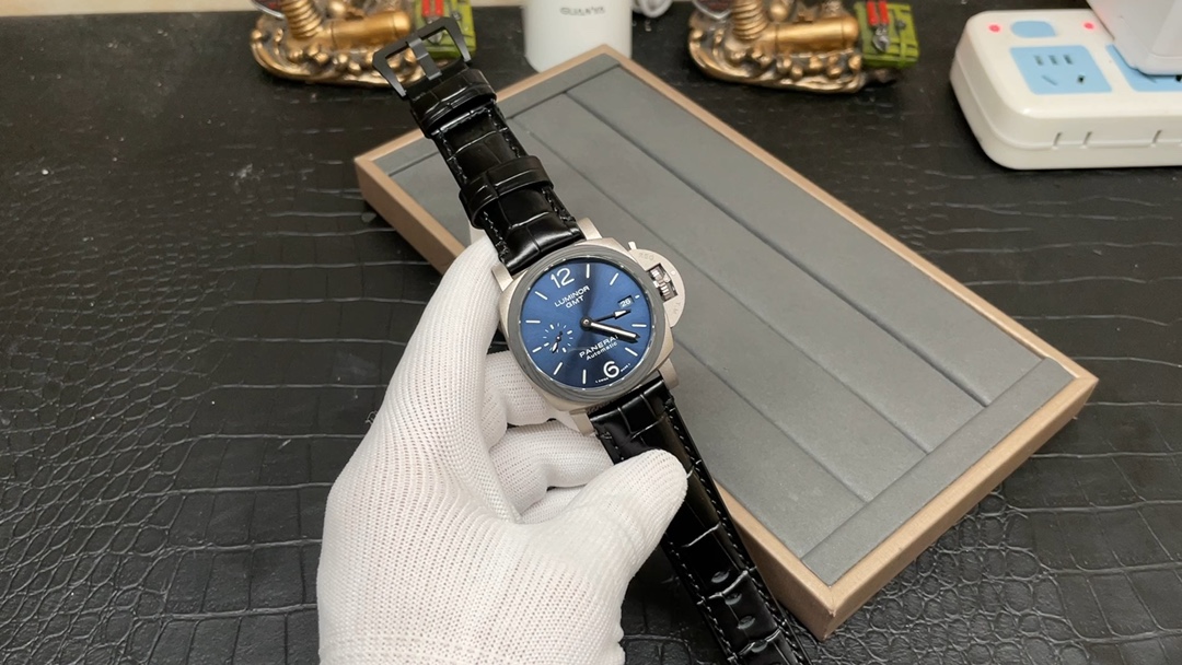VS pam1279 Cal.P.9010 42mm Panerai