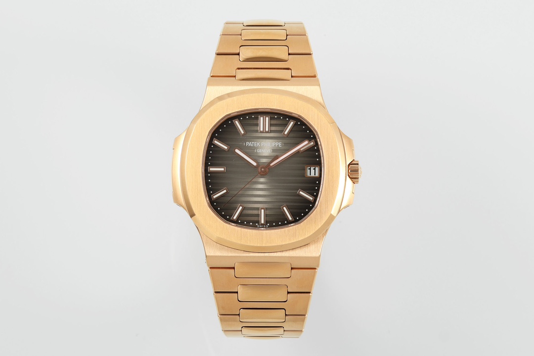 NO:157327,PPF Factory analyzes the new generation of main movement Cal.26-SC movement!  SC is a new movement that has been updated. It is a major technological breakthrough for PPF and an upgraded version of 324 movement. In the new movement, PP integrates all components into a module. All parts such as balance wheels, gears, hairsprings and other parts are upgraded. The deck reaches its peak workmanship. All fonts are laser engraved. The plywood has been polished by Geneva stripes and decorated with fish scales, which adds an overall aesthetic and high-end feeling. The automatic pyramid of the movement has undergone a change, and the angle on the pyramid is modified to a more rounded half-moon shape. The rotor center shaft of the automatic pyramid locks the mechanism position and adds a ruby ​​bearing (safeer than the previous screws)  The more important technical details of the movement are to add a real-acting transmission wheel (changed from the original decorative silver wheel to the real gold wheel) a perfect 4-stage acceleration system, from the clockwork, three wheels, four wheels, and escapement wheel, stabilize the torque during the acceleration step by step, improve the power transmission efficiency, and make the swing of the watch stable and unfluctuating. It better prevents the second hand from 