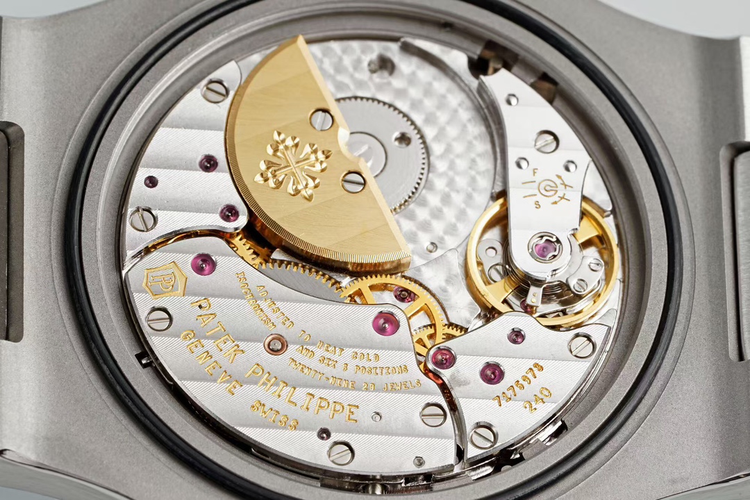 파텍필립 노틸러스 5712 문페이즈 멀티펑션 자동 블루 다이얼 PPF 공장 레플리카 44069 Patek Philippe 이미지 8
