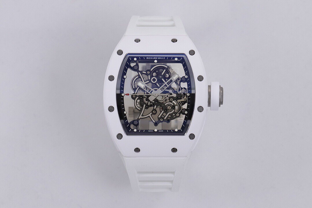 NO:386453,ZF.factoty Richard Miller RM-V3 version White legend ~ the upstart watch king!  [Case] ​​49.90*42.70MM size, the white case is developed using two different materials. The white ceramic surface is made of sand-milled ATZ. The ultra-high hardness ceramic produced by the pressure of the ceramic alumina infusion bar. It has a delicate color, scratch resistance and corrosion resistance. The bottom and side are the only materials and workmanship in the market that are consistent with the genuine product. The white fluoroelastomer is poured into a grade 5 titanium alloy. The entire manufacturing process is like the steps of building a house. The basic structure of the 5 titanium alloy is formed by the white fluoroelastomer, and it is then poured by white fluoroelastomer. It is light and resistant to everything. It is very comfortable. [Movement] V3 version new all-in-one machine Caliber  The RMUL2 manual winding movement has the same appearance as the genuine product. It is made of 5-grade titanium alloy, equipped with PVD coating, Titalyt treatment substrate and bridge plate, ensuring the best steelness of the overall structure, good flatness of the parts surface and perfect operation of the gear train. It also has a variety of functions such as bidirectional winding, adjustable barrels and shockproof, and the accuracy and stability have reached an extraordinary level. (Double barrels operate like genuine products) Note ZF factory is the only one in the market who dares to invest a lot of money, using 'fluororubber' to cast the bottom cover and sides of the watch!  ,19860909ZF.factoty理查德米勒 RM- V3版 白色传奇~新贵的表王！【表壳】49.90*42.70MM尺寸,白色表壳使用了两种不同的材质研发,表面白色陶瓷采用了砂磨ATZ,陶瓷氧化铝灌输巴的压力作用下产生的超高硬度的陶瓷,色泽细腻,抗划痕,耐腐蚀.底部和侧边则是市场唯一一家材料和做工与正品一致,由白色氟橡胶浇注5级钛合金,整个制造过程像建房子的步骤,5级钛合金组建好基础结构,再由白色氟橡胶浇筑,上手轻若无物,很舒服.【机芯】V3版全新一体机Caliber RMUL2手动上链机芯,外观与正品一致,采用5级钛合金材质,配备PVD镀层和Titalyt处理基板和桥板,保证整体架构最佳钢性,零件表面良好平整度及齿轮系的完美运转.还具有双向上链,上链可调节桶,防震等多项功能,精度和稳定性都达到了非凡的水平.(双发条盒与正品一样运转) 注ZF厂是市场唯一一家敢投入大成本,采用“氟橡胶”浇筑腕表底盖与侧边！,,Watch