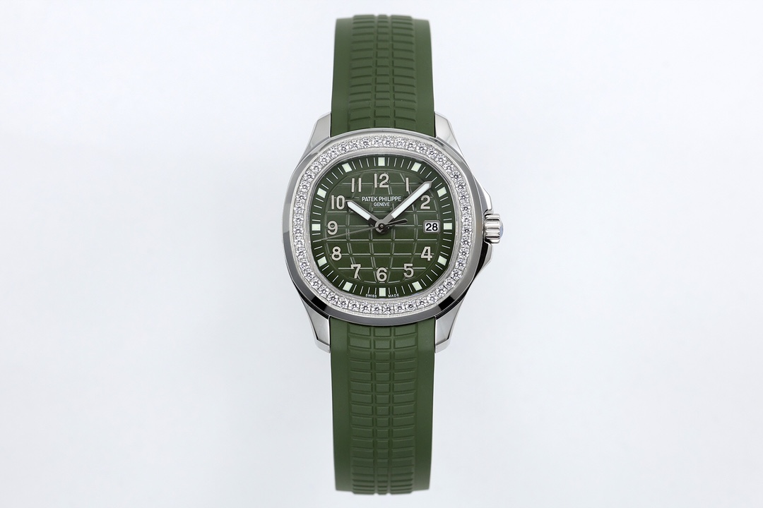 NO:394467,ZF continues to purchase the original - 5267 watch, and independently disassemble the mold. Perfectly restore the ATEK HILIE - 5267 full series of quartz watches, bringing the best replica product and ultimate experience on the entire network. [Watch strap buckle] 1. Use natural composite rubber (Troical) material consistent with the original, which is wear-resistant and can resist seawater erosion and ultraviolet radiation. 2. Perfectly clone Aquanaut classic folding buckle, and even on very small corners, it is chamfered to ensure the original comfort. [Case] ​​1. The watch size is 38.8mm. The round octagonal case is consistent with the original, maintaining the classic shape and exquisite polishing. 2. The screw-in handle design and solid bottom cover are consistent with the original,  3. The bezel is inlaid with 46 top-grade Swarovski crystals (1 carat in total) [Movement] Swiss quartz movement is modified with Cal.E23-250SC movement. It is stable in walking, has a long-lasting battery life, and has a high cost performance.,,swarovski19860909ZF继续购入原装--5267腕表,独立拆解开模.完美还原ATEK HILIE--5267全系列石英腕表,带来全网最佳的复刻产品和极致体验.【表带 扣】 1.采用与原装一致的天然复合橡胶（Troical）材质,经久耐磨,可抵抗海水侵蚀和紫外线辐射. 2.完美克隆Aquanaut经典式折叠式表扣,即使在非常细小的拐角处上也做有倒角润饰,确保还原正品般的舒适感.【表壳】 1.腕表尺寸38.8mm 圆润的八角形表壳与原装一致,保持着经典的造型和精湛的打磨. 2.旋入式把头设计和实心底盖吻合与原版, 3.表圈镶嵌46颗顶级施华洛世奇水晶（共计1克拉）【机芯】瑞士石英机芯改Cal.E23-250SC机芯.走时稳定,续航持久,性价比超高.,,swarovski,Watch