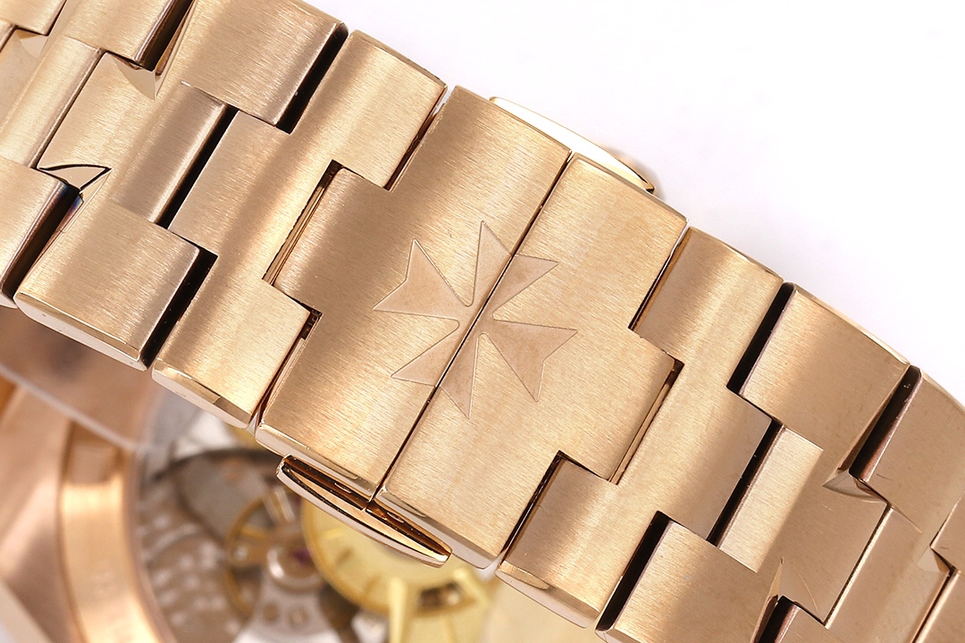 Vacheron Constantin Overseas 4500V Rose Gold Automatic Men's Watch 9 i1749623420 6956 7