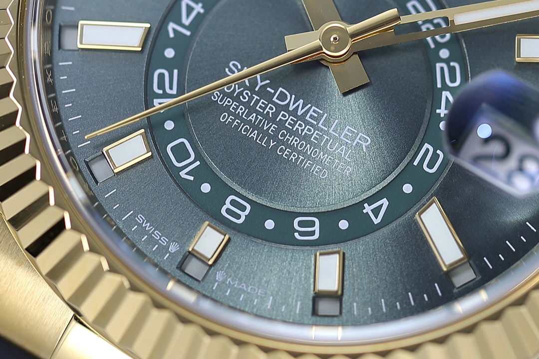 Rolex Sky-Dweller Gold Green Dial Black Rubber Strap Men's Watch 42 mm 7 i1749623641 7820 6