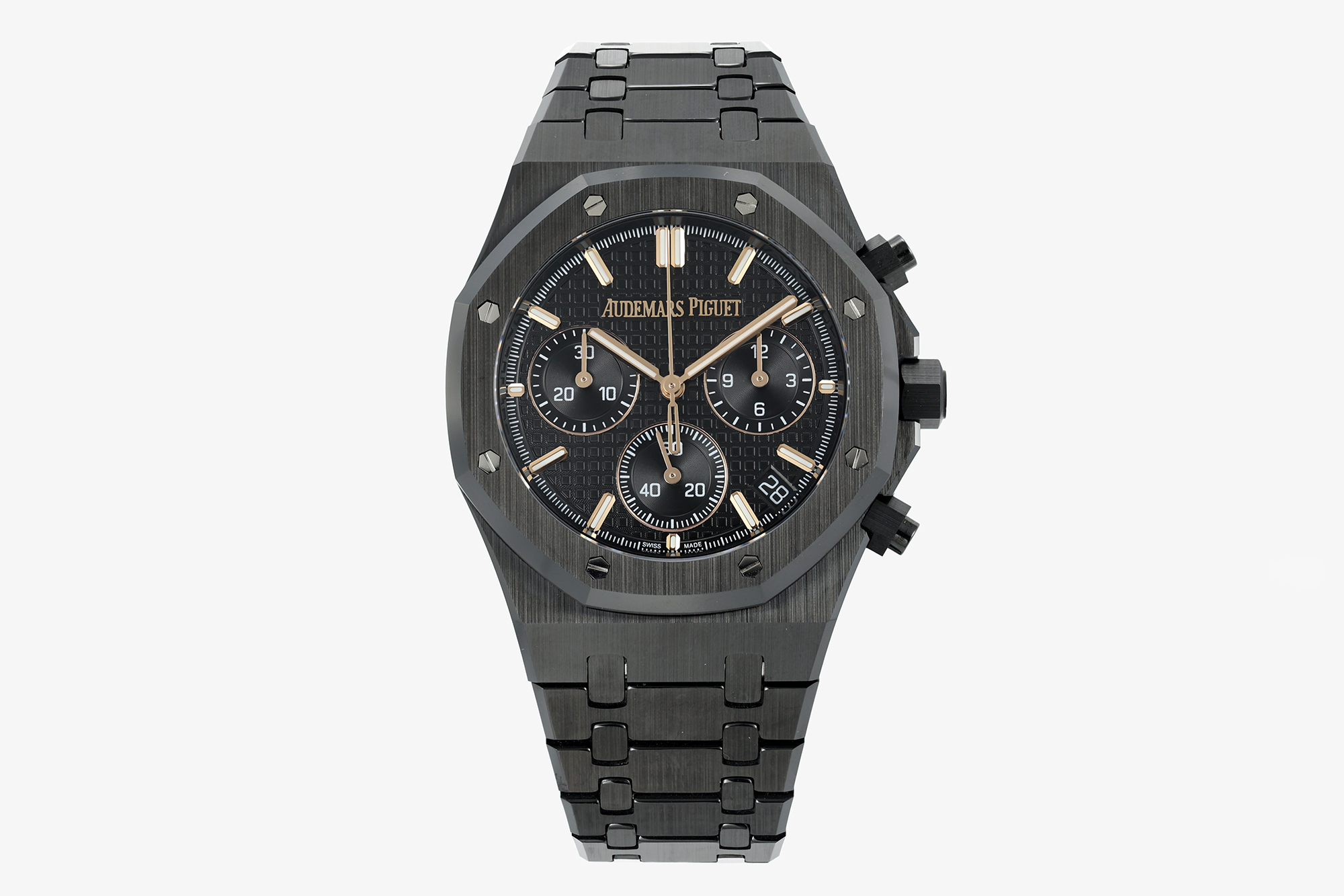 NO:944658,Another ZF masterpiece - Audemars Piguet Royal Oak 26240CE all-black ceramic chronograph, a hard-core black warrior, a three-dimensional interpretation of top luxury watchmaking [1] Ceramic case  41mm octagonal classic Royal Oak outline, the entire watch is forged from high-precision black ceramics, with a pure matte carbon black texture, and the glaze reveals a subtle blue luster under strong light. The titanium alloy folding buckle is lightweight and comfortable to wear; a double-layer anti-glare sapphire mirror and a transparent back cover. [2] The plaid dial is the Royal Oak's iconic Grande  Taisserie's large three-dimensional plaid pattern, with restrained dark light and clear three-dimensional texture under strong light, is Audemars Piguet's unique visual identity. The pure black base is paired with three chronograph sub-dials of the same color, and the rose gold three-dimensional luminous time scales and hands form a contrast between cold and warm, weakening the monotony of all black; the 3 o'clock calendar window is regular and coordinated, and the rose gold chronograph hands shuttle through the black grid surface, which perfectly blends cold retro craftsmanship with modern minimalism. [3] Cal.4401 cardless movement  Core heart - the new card-free Caliber 4401 flyback chronograph movement, stable vibration frequency of 28,800 times per hour, card-free weight fine-tuning structure, long-term stable travel time accuracy; cylindrical wheel + vertical clutch timing structure, one-touch flyback reset, smooth timing operation without jamming. The 50th anniversary commemorative model has an exclusive carved oscillating weight with full mechanical polishing details, which has both practical performance and back-through viewing value.  The top version of Black Warrior, both good looks and hard power are available online - produced by ZF, audemars19860909ZF又一杰作-A爱彼皇家橡树26240CE全黑陶瓷计时一硬核黑武士,三重维度诠释顶奢制表【一】陶瓷表壳 41mm八角形经典皇家橡树轮廓,整表一体化由高精密黑色陶瓷锻造,纯粹的哑光炭黑质感,强光下釉面透出细微幽蓝光泽.钛合金折叠扣兼顾轻量化佩戴舒适;双层防眩光蓝宝石表镜与透底后盖.【二】格纹字面 表盘是皇家橡树标志性Grande Taisserie大型立体格纹,暗光内敛、强光下纹理立体分明,是爱彼独有的视觉标识.纯黑基底搭配三枚同色计时副盘,玫瑰金立体夜光时标与指针形成冷暖对冲,弱化全黑单调;3点位日历窗规整协调,玫瑰金计时指针穿梭黑格盘面,冷复古工艺与现代极简完美相融.【三】Cal.4401无卡度机芯 核心心脏-全新无卡度Calibre4401飞返计时机芯,28800次/小时稳定振频,无卡度砝码微调结构,走时精度长久稳定;柱状轮+垂直离合计时结构,一键飞返重置,计时操作顺滑无卡顿.50周年纪念款专属雕花摆陀,机械打磨细节拉满,兼具实用性能与背透观赏价值. 黑武士顶配,颜值与硬实力双在线-ZF出品,,audemars,Watch