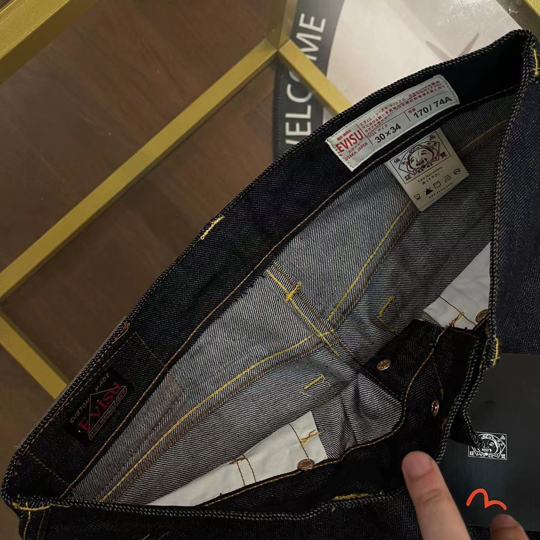 Evisu’s 2024 Summer Men’s Jeans Collection: Playful Tuxedo-Inspired Designs, Code Range 30-38 - 图片 8