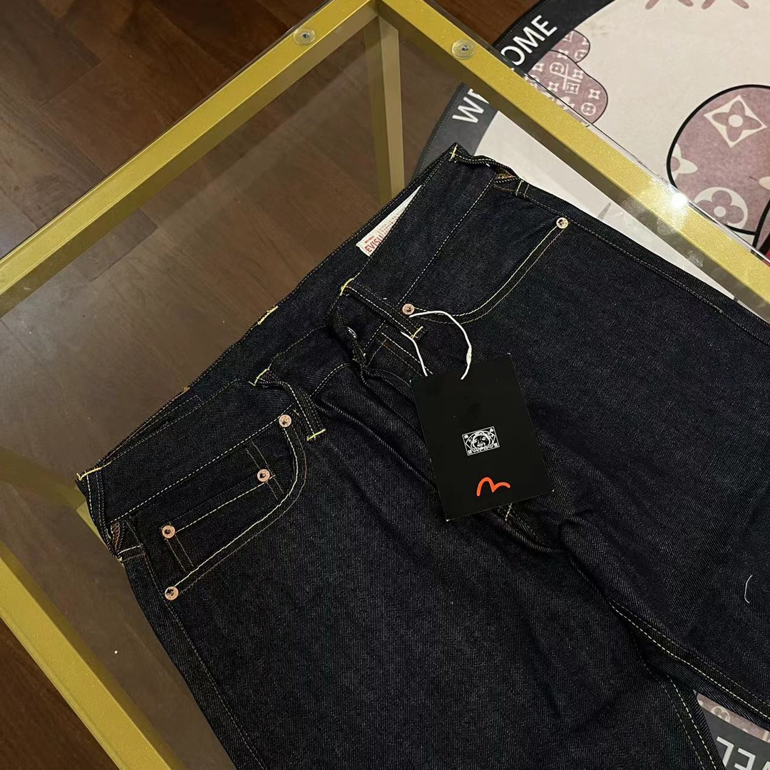 Evisu’s 2024 Summer Men’s Jeans Collection: Playful Tuxedo-Inspired Designs, Code Range 30-38 - 图片 3