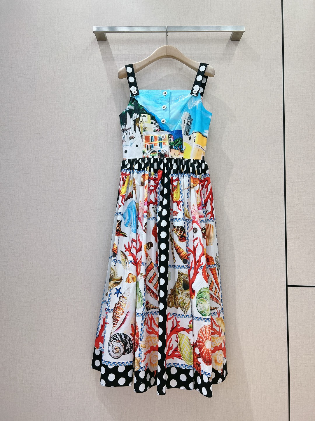Dolce&Gabban*a走秀新款️贝壳系列非常炸裂高端设计感度假休闲吊带连衣裙波点拼图贝壳印花图案纯