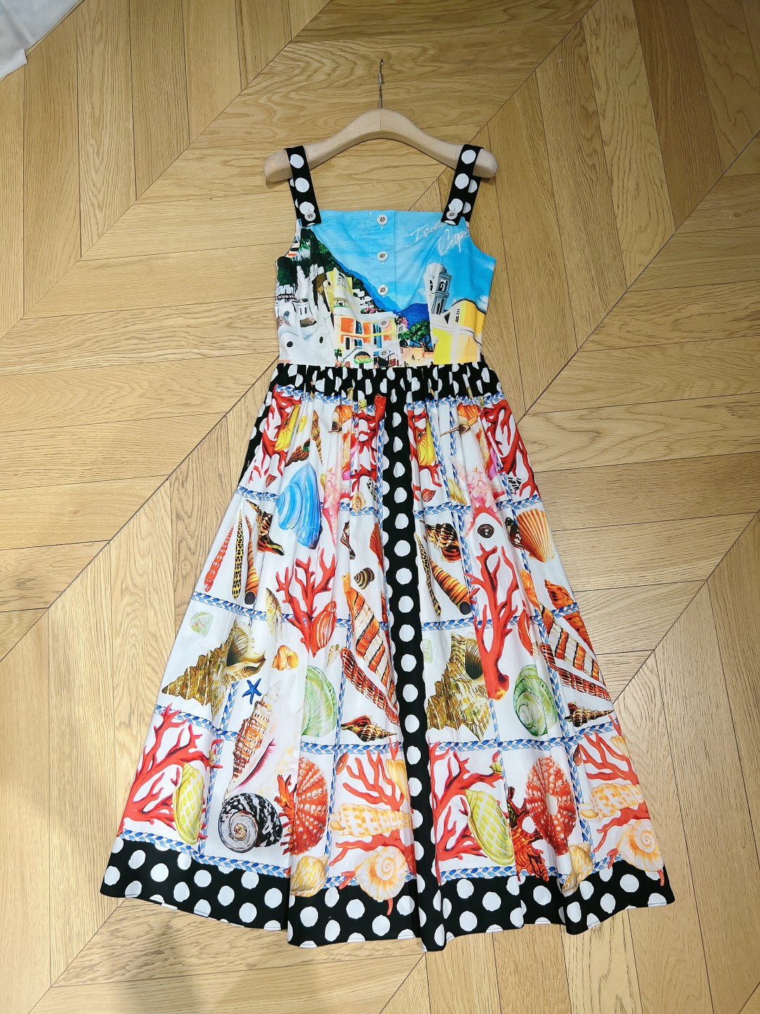 Dolce&Gabban*a走秀新款️贝壳系列非常炸裂高端设计感度假休闲吊带连衣裙波点拼图贝壳印花图案纯