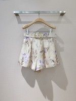 456230 Confezione per assemblaggio da donna di alta qualità Z*I*M*M nuovi pantaloncini con dettagli plissettati 🆕... Questi pantaloncini con dettagli plissettati con motivo iris originale sono realizzati in tessuto di lino, con un design a vita alta e pratici pannelli laterali Tasche sulle cuciture, equipaggiati con una cintura con fibbia staccabile e il motivo di stampa del posizionamento generale, evidenziando la bellezza elegante e delicata. Taglia: S, M, L, XL 1 456230 Confezione per assemblaggio da donna di alta qualità Z*I*M*M nuovi pantaloncini con dettagli plissettati 🆕… Questi pantaloncini con dettagli plissettati con motivo iris originale sono realizzati in tessuto di lino, con un design a vita alta e pratici pannelli laterali Tasche sulle cuciture, equipaggiati con una cintura con fibbia staccabile e il motivo di stampa del posizionamento generale, evidenziando la bellezza elegante e delicata. Taglia: S, M, L, XL