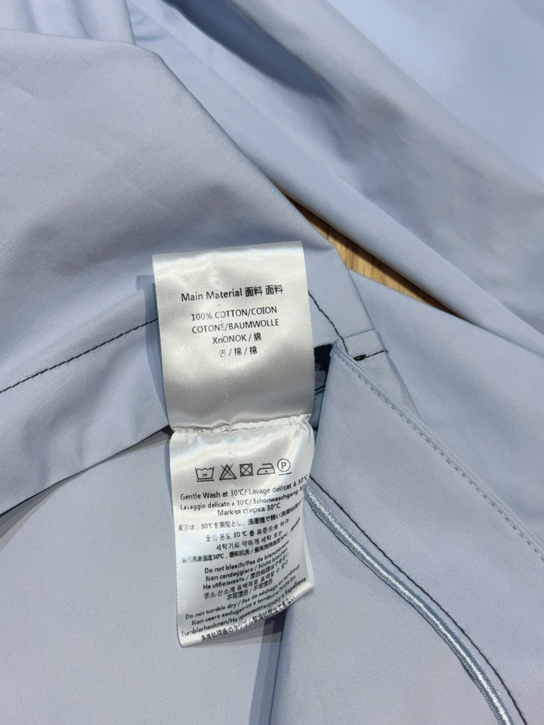 POR*T*S1961新款推荐️裹身式纯棉衬衣选用府绸面料轻薄透气衬衫领型简约现代腰间裹身试设计无论是上