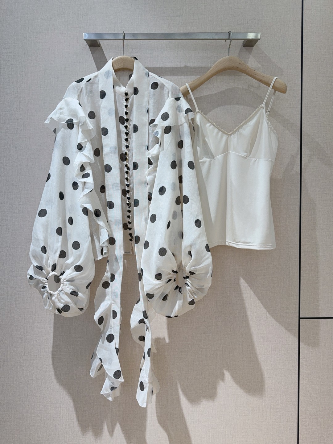 ZIMMERMANN 25-Year-Old Fresh Product Single-Rate Female Suit with Exclusive Design Details - 图片 2