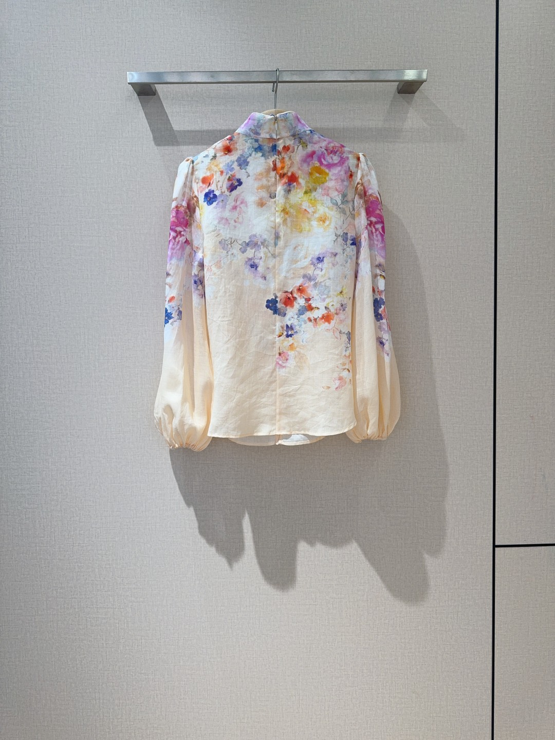 “Ricin Pink Flower Pattern Shirt with Long Collars and Sleeves – Single-and-a-Behaviour Female Suit (Size: SMLXL)” - 图片 4