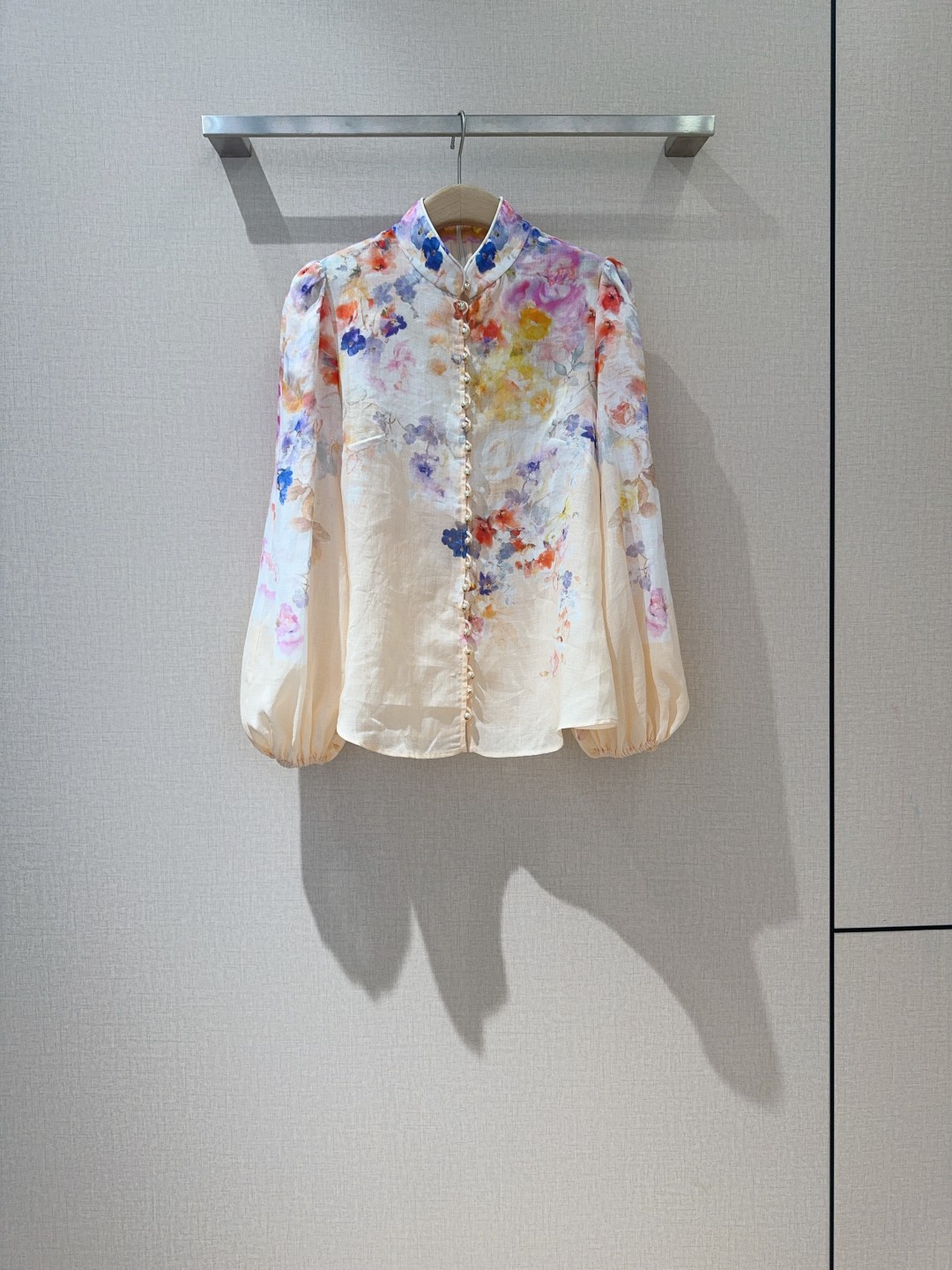 “Ricin Pink Flower Pattern Shirt with Long Collars and Sleeves – Single-and-a-Behaviour Female Suit (Size: SMLXL)” - 图片 1