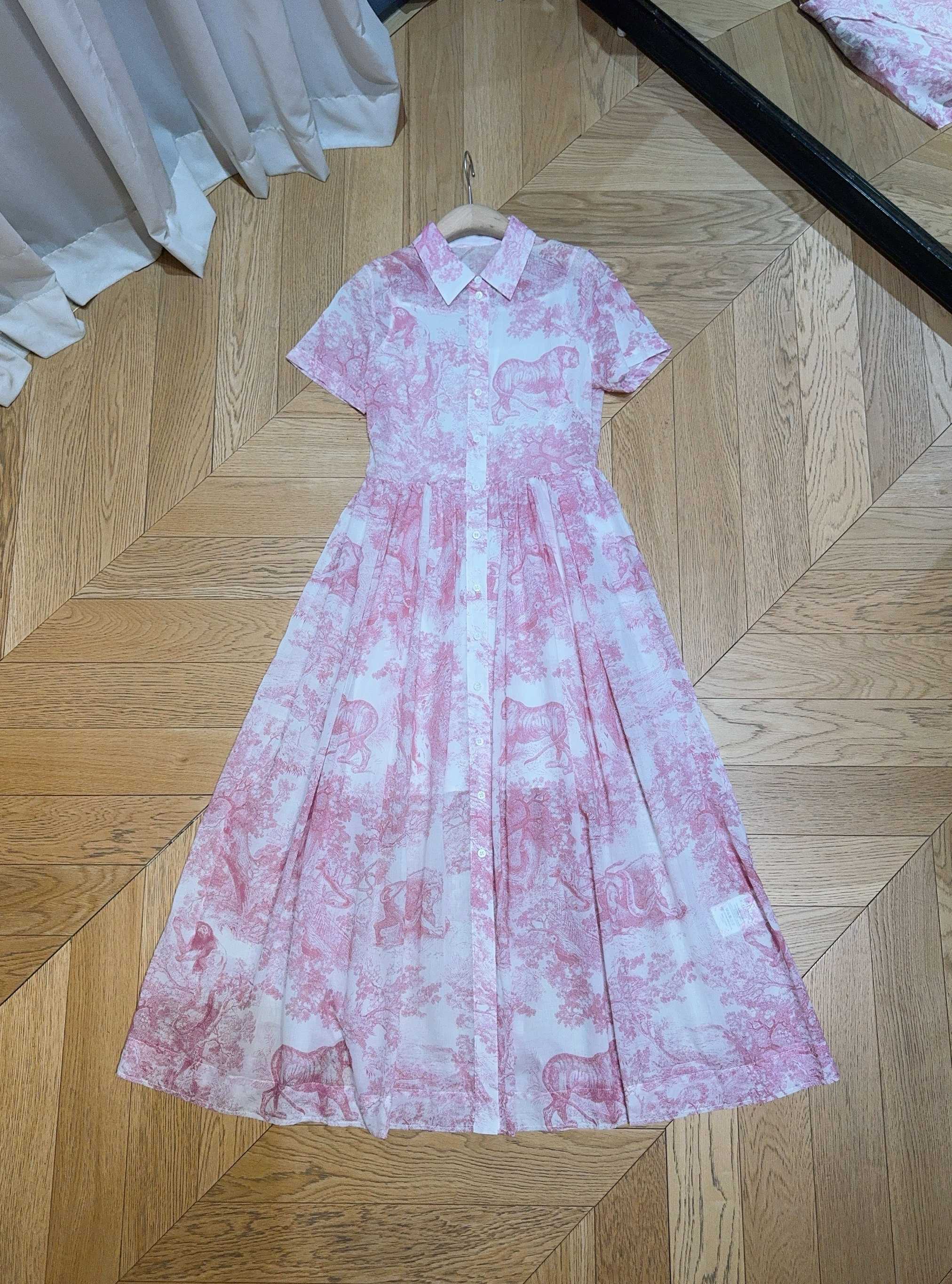 Dio*r新款推荐🆕💗……💐动物丛林系列印花连衣裙👗，纯棉材质、手感柔软细腻，中高腰缩褶大裙摆工艺、正肩