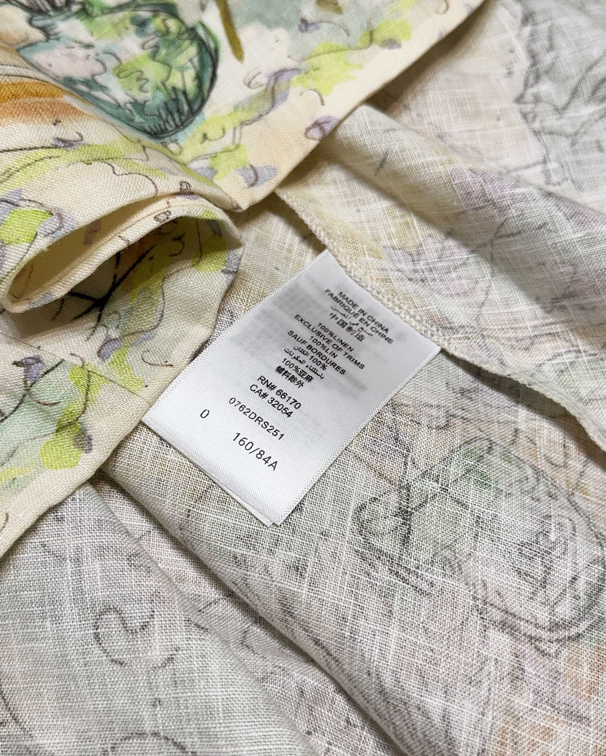 ALEMAI*S新品推荐🆕❤️……一袭米白亚麻用料吊带印花长裙手绘图案灵动洒落，似把夏日童话穿在身上，肩