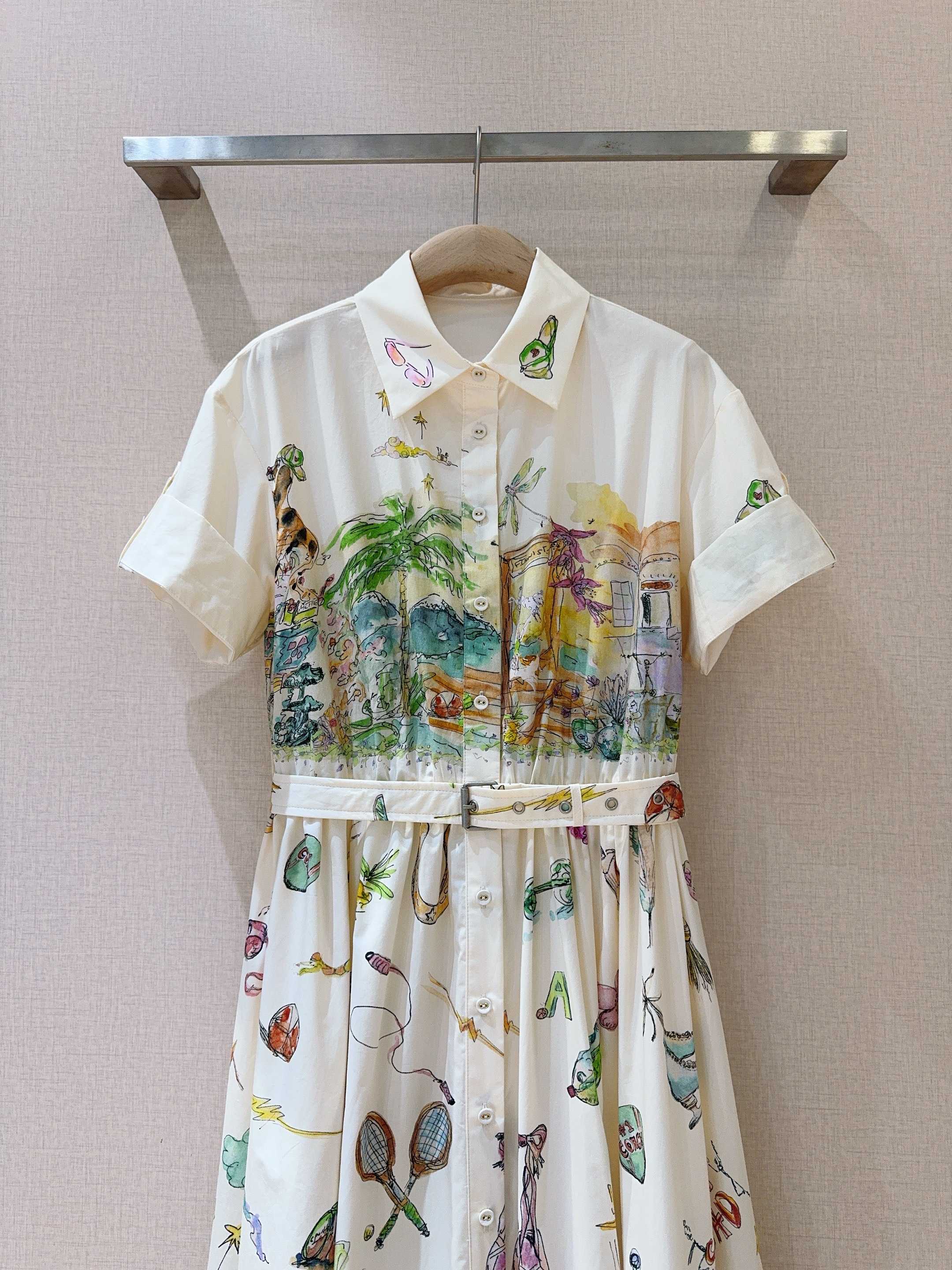 ALEMAI*S新品推荐🆕❤️……一袭纯棉印花连衣裙👗，短袖衬衫领款式，配有同色系，腰间腰带收束出曼妙曲