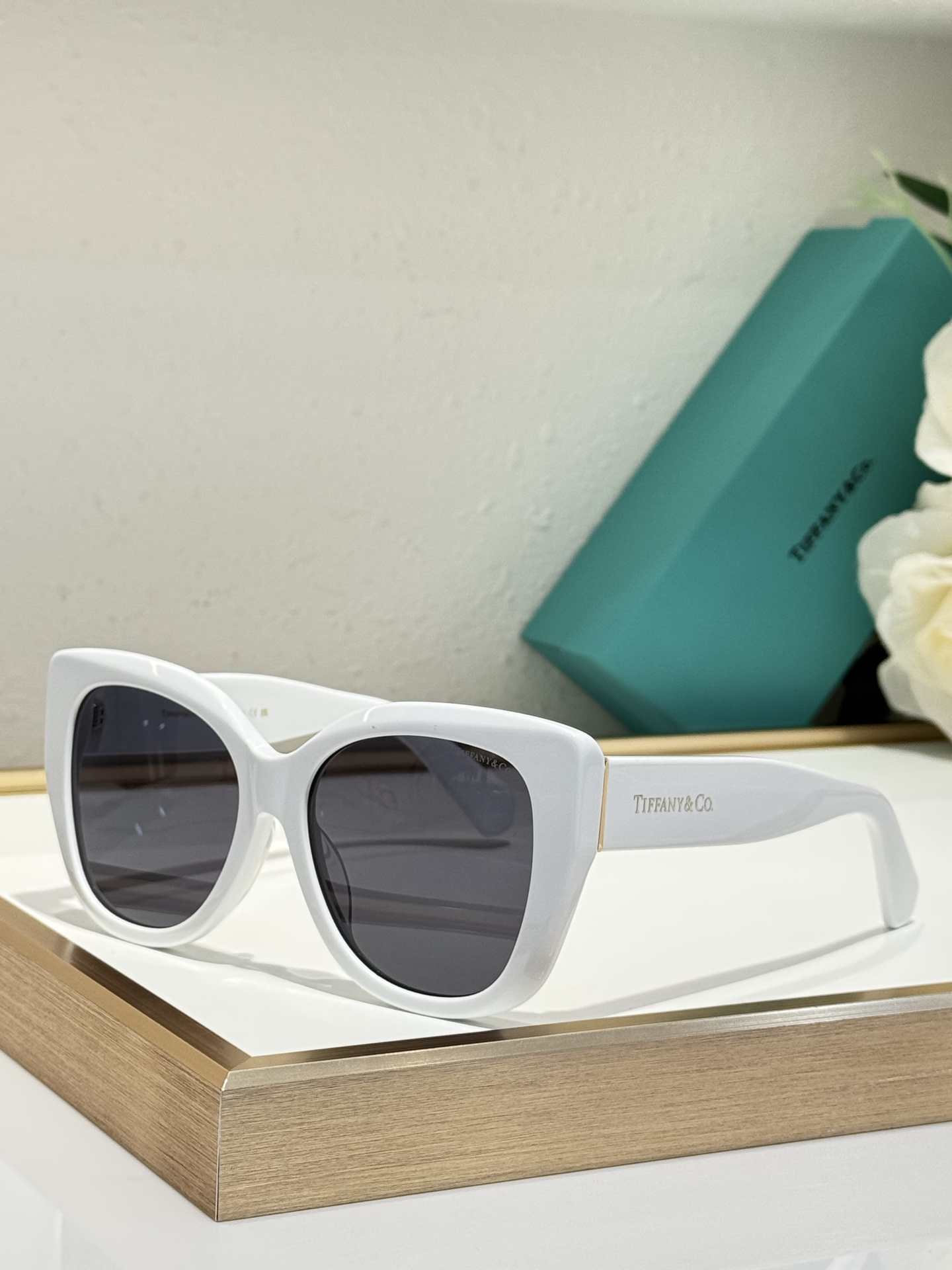  TIFFANY&Co
MODEL：TF5023
SIZE：56口17-145
