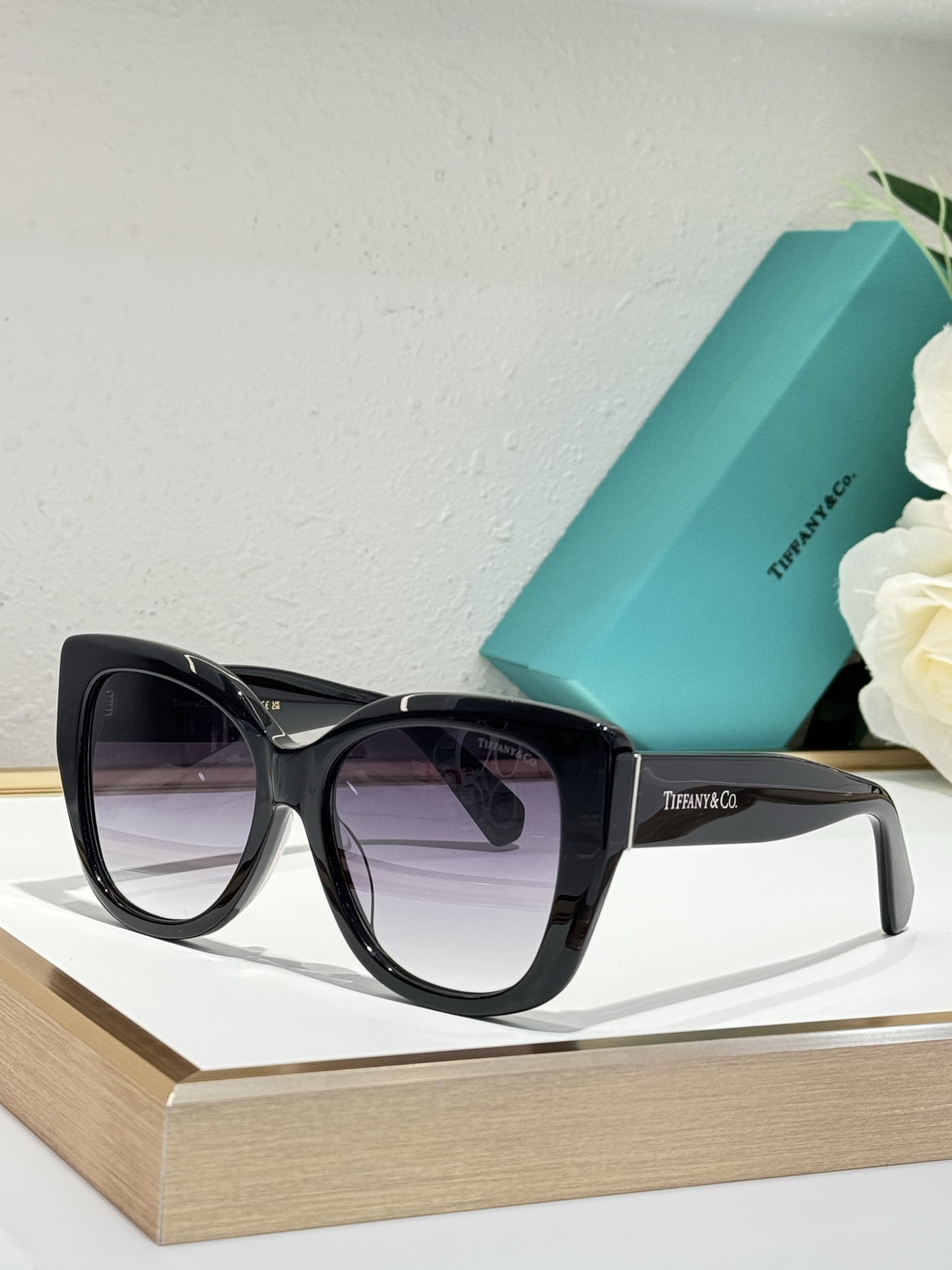  TIFFANY&Co
MODEL：TF5023
SIZE：56口17-145
