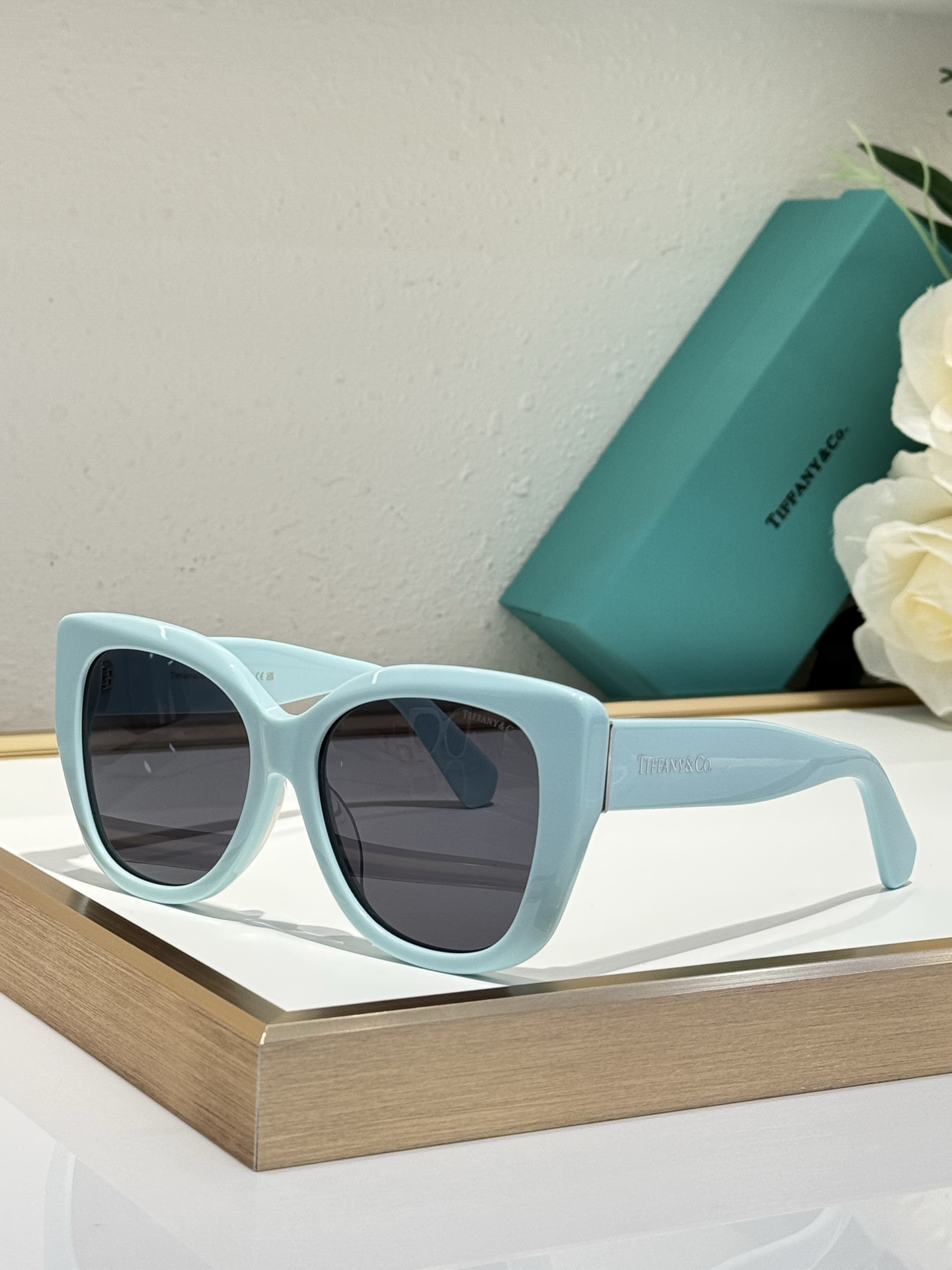 TIFFANY&Co
MODEL：TF5023
SIZE：56口17-145
