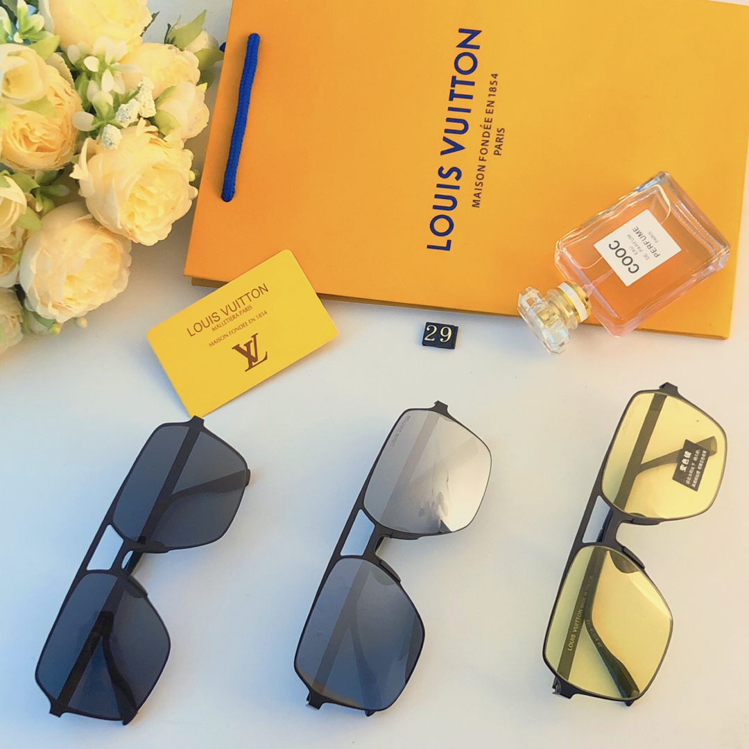 NO:266932,Louis Vuitto* new men's polarized sunglasses Korean style fashion trend metal double beam pilot color changing sunglasses ins glasses sunglasses, glasses, louis vuitton19860909Louis Vuitto*新款男士偏光墨镜韩版时尚潮流金属双梁飞行员变色太阳镜ins眼镜墨镜太阳镜,眼镜,louis vuitton,glasses