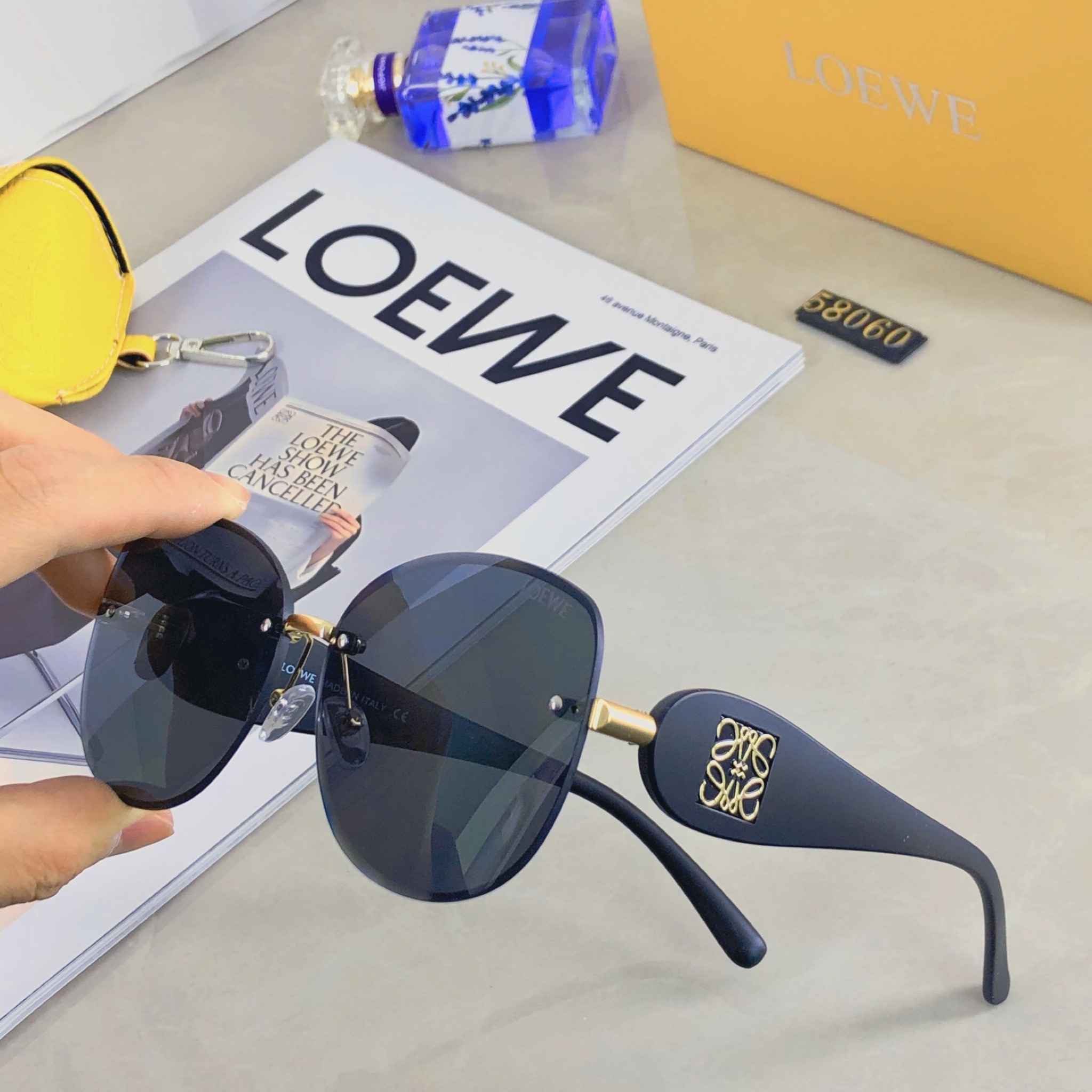 。。Loewe2025新款高级感茶色切割墨镜女优雅气质方形防紫外线太阳镜时尚