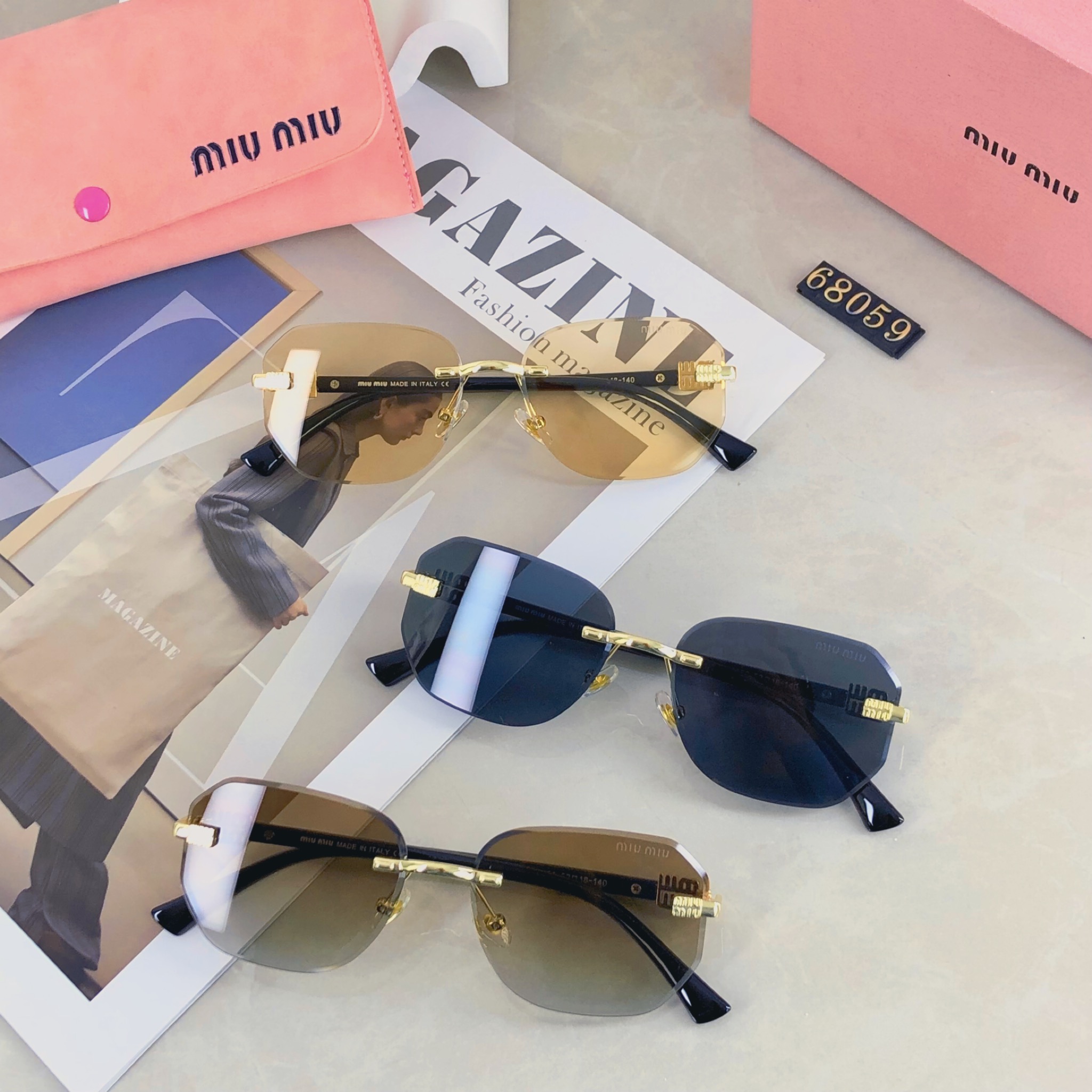 。。miumiu时尚新款太阳眼镜墨镜高品质高质感百搭潮酷方框金属小框无框