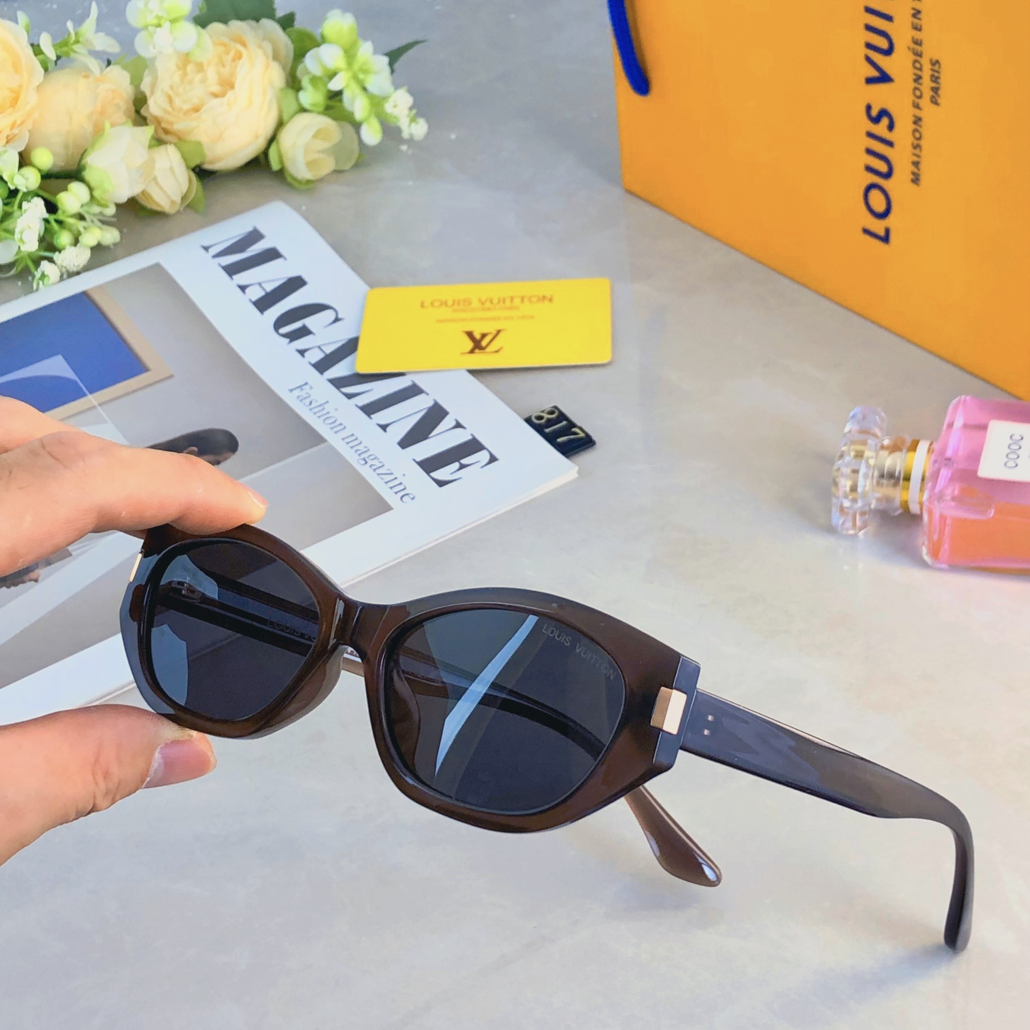 。。LOUISVUITTO*新款韩系猫形偏光太阳眼镜潮个性男女网红素颜街拍复古墨镜旅游