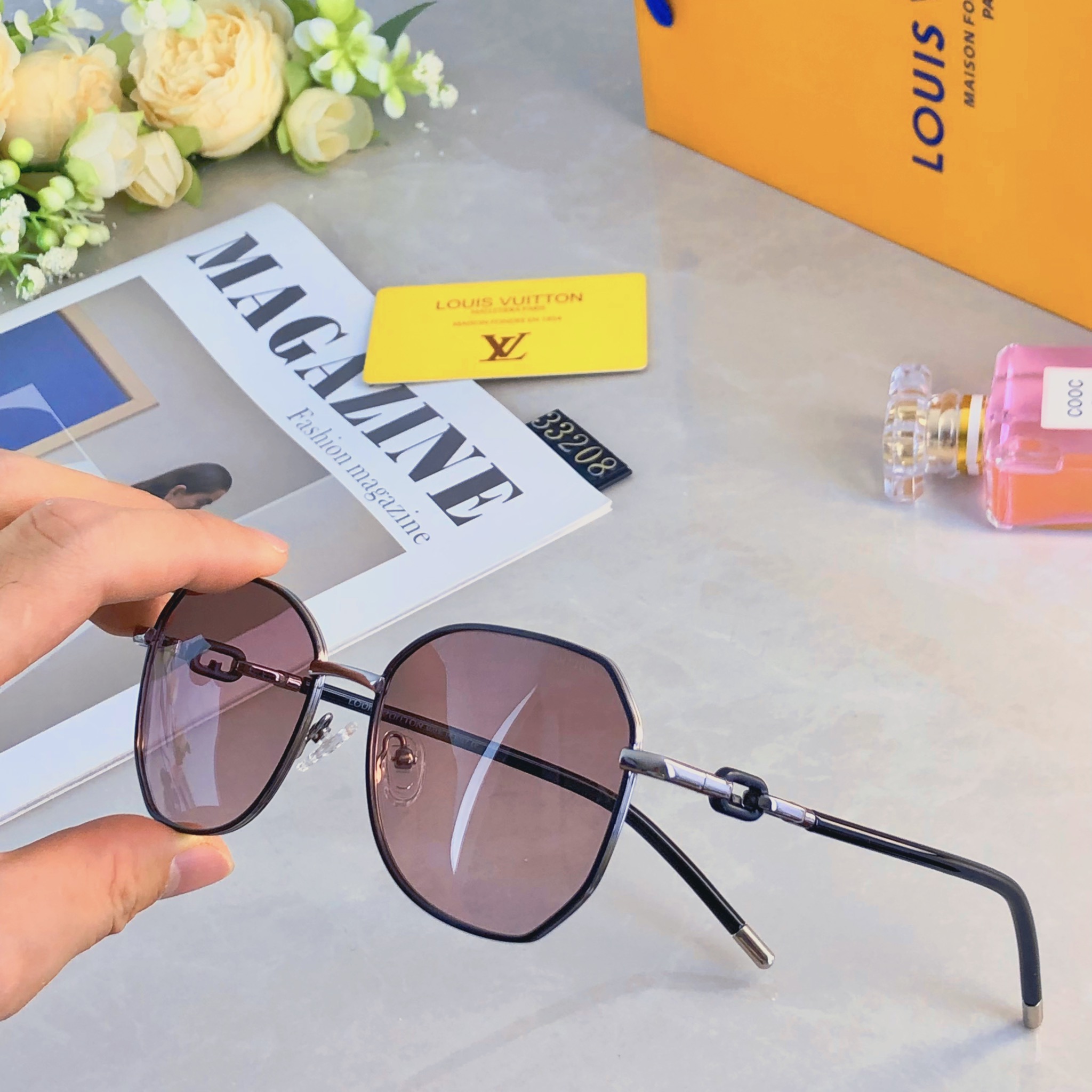 。。LOUISVUITTO*2025金属高级感大框圆脸显瘦墨镜女偏光防紫外线太阳镜