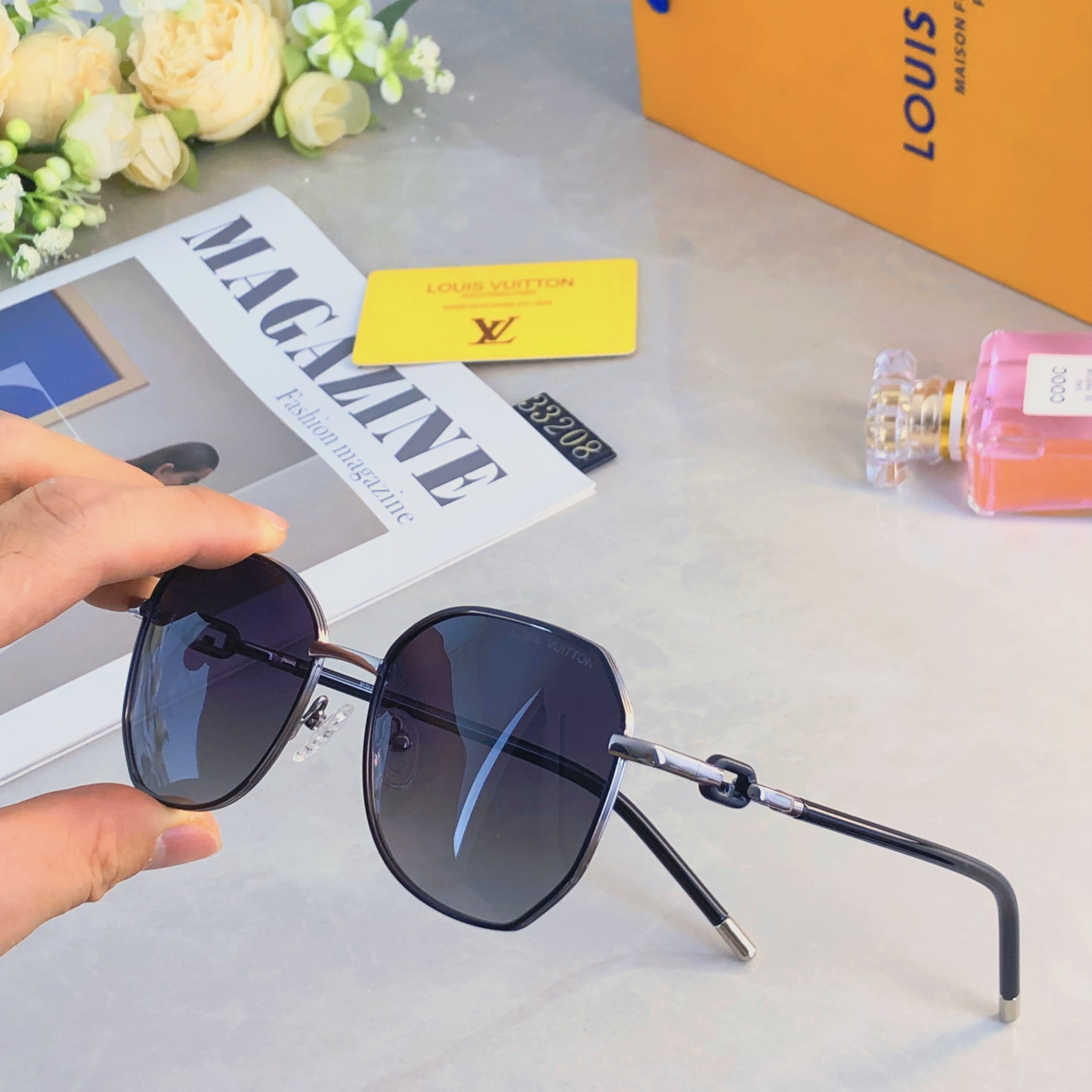 。。LOUISVUITTO*2025金属高级感大框圆脸显瘦墨镜女偏光防紫外线太阳镜