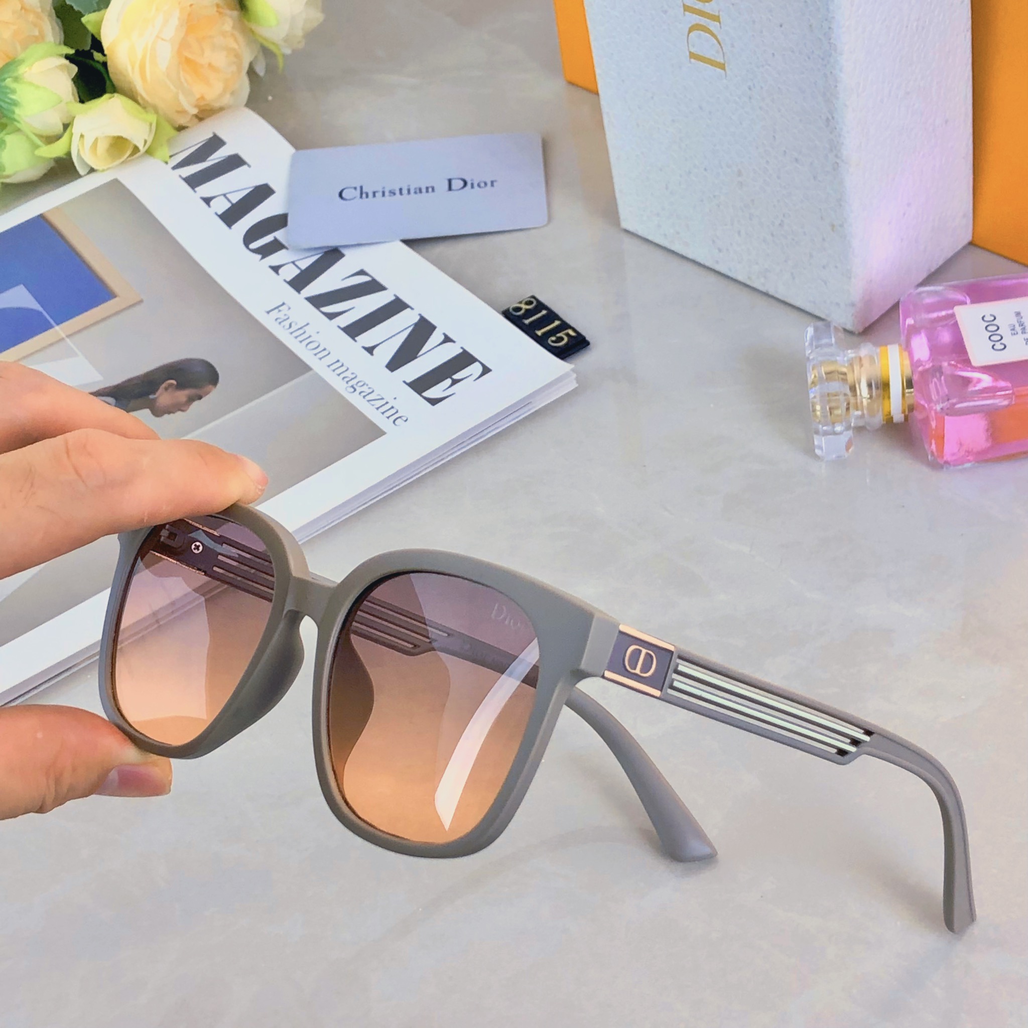 。。DIO*2025网红ins小红书墨镜女防紫外线个性街拍复古橘色太阳眼镜韩版