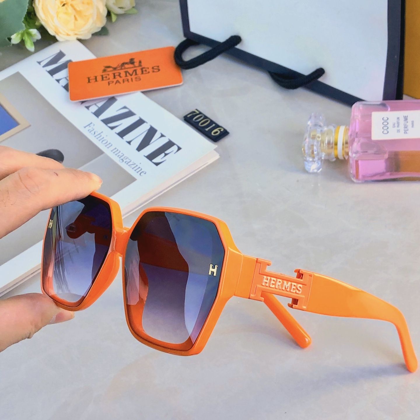 。。Herme*韩版网红方形大框墨镜女黑色高级感ins潮大脸显瘦防紫外线太阳镜