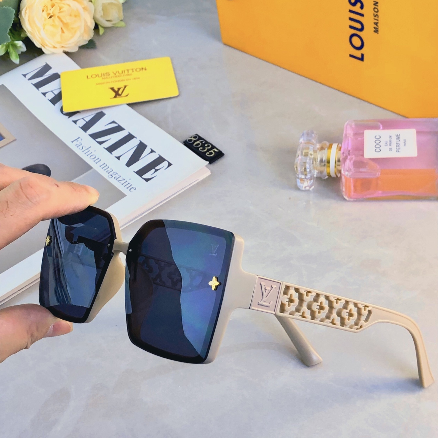 。。Louis vuitto*新款方形字母百搭太阳镜气质简约欧美风墨镜女防紫外线ins风