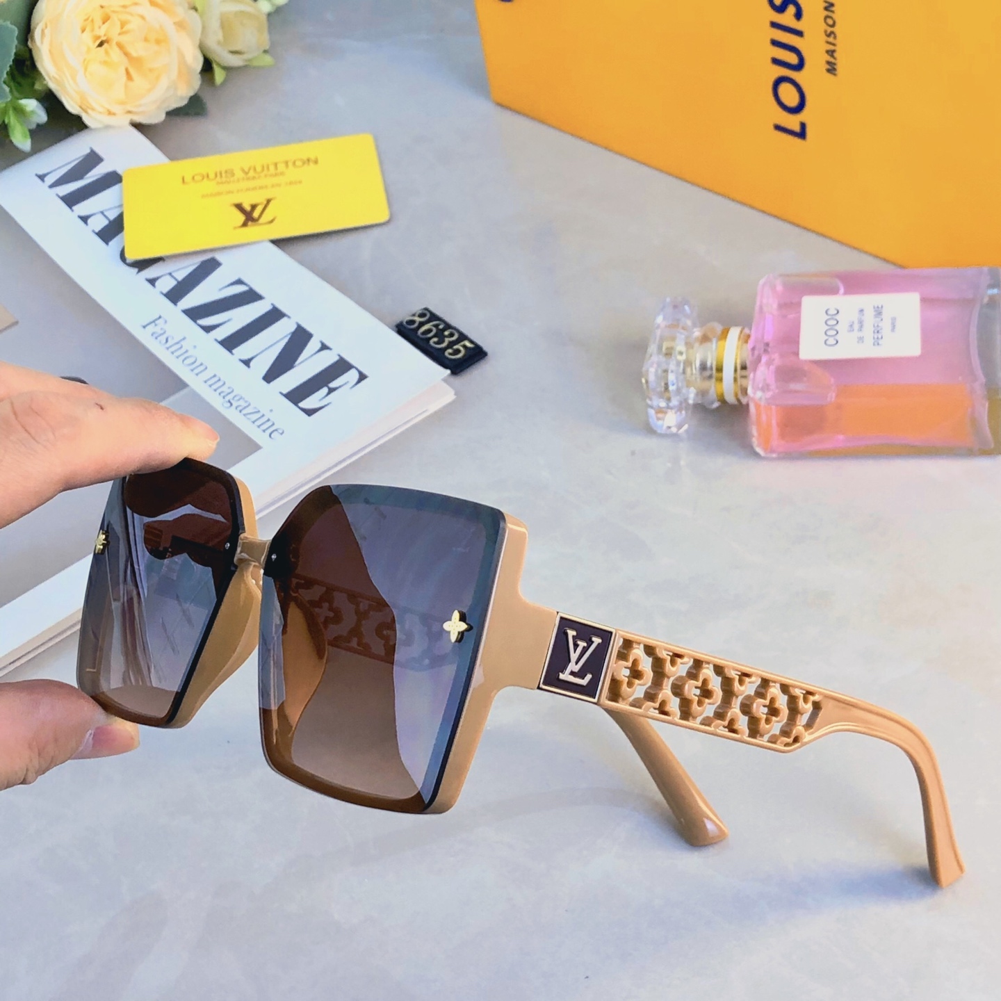 。。Louis vuitto*新款方形字母百搭太阳镜气质简约欧美风墨镜女防紫外线ins风