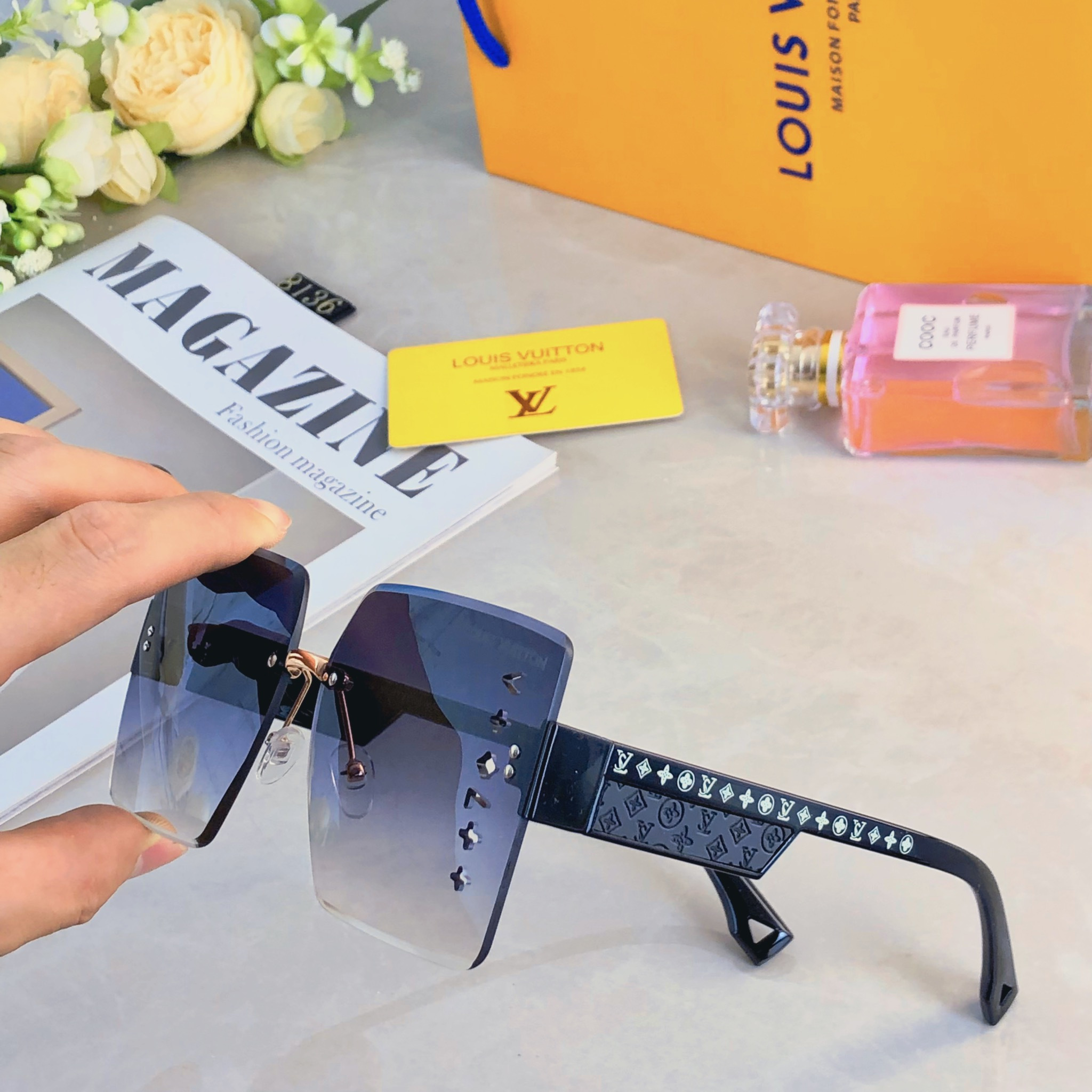 。。Louis vuitto*时尚墨镜女士高级感ins尼龙太阳镜厚边方形大脸显瘦开车眼镜防晒