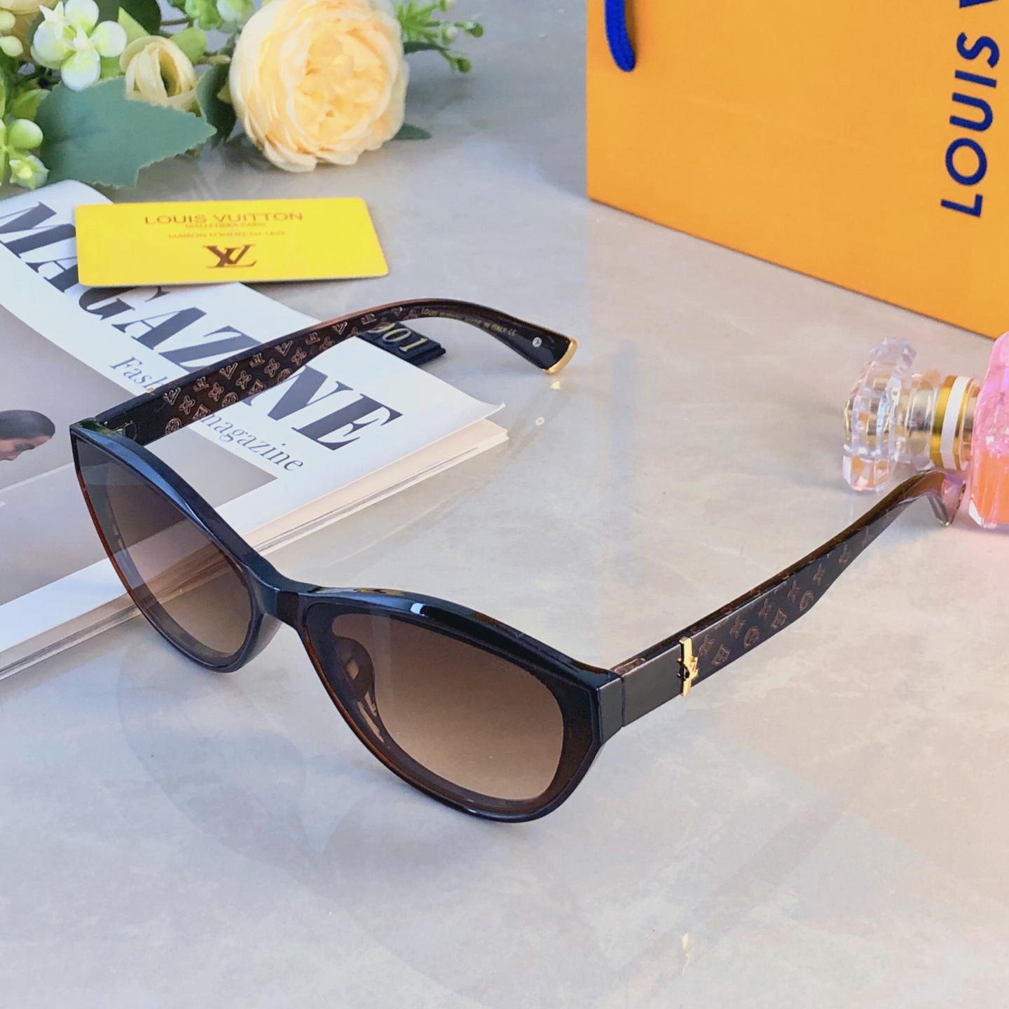 。。Louis vuitto*高级感墨镜女款2026年新款网红拍照防紫外线太阳眼镜复古猫眼显瘦